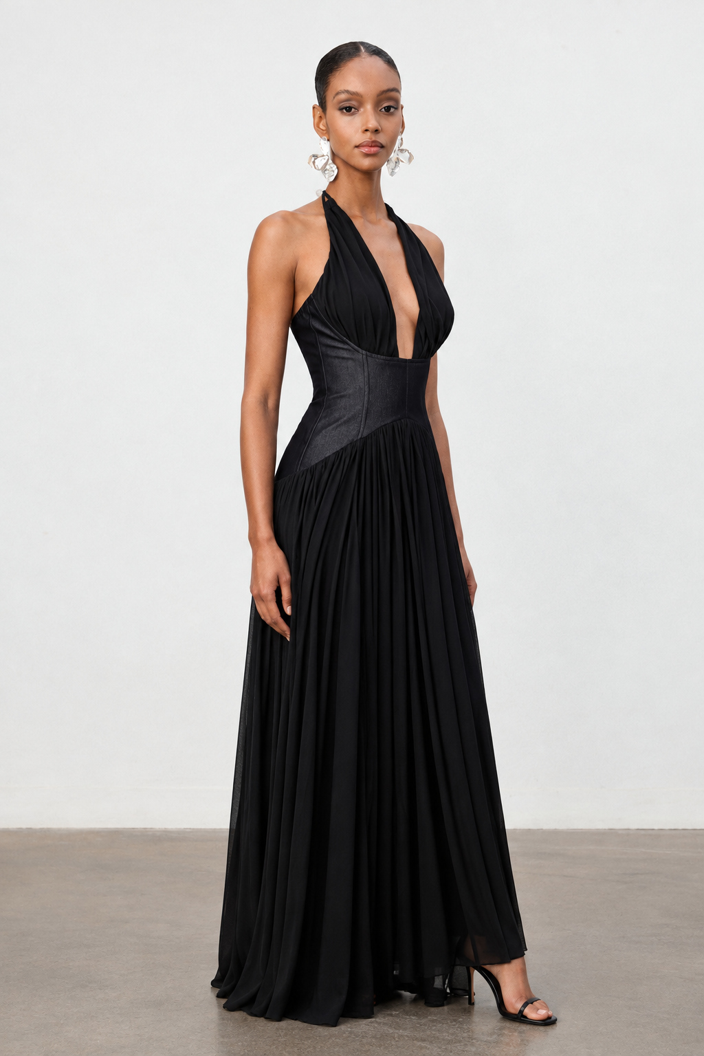 Siayh Modern Halter V Neck Color Block Black Maxi Dress