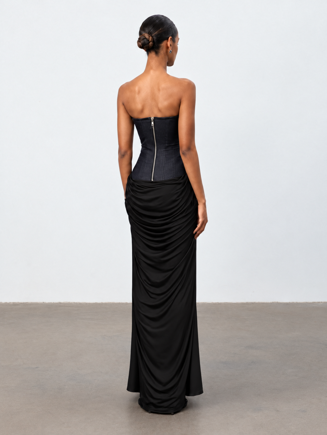 Siayh Modern Halter V Neck Color Block Black Maxi Dress