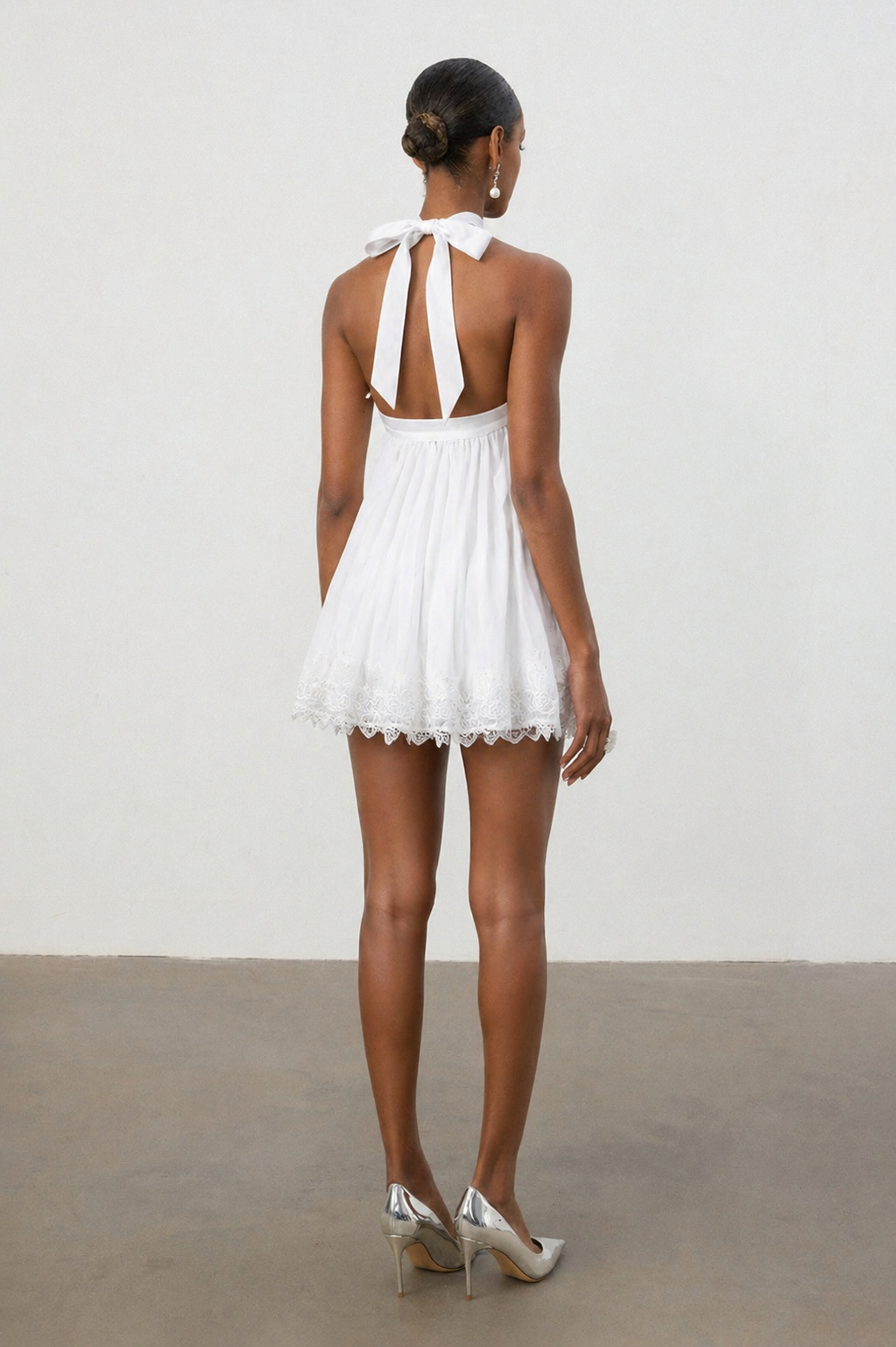 Liaka Chic Flowy Halter Pleated Lace Chiffon Mini Dress