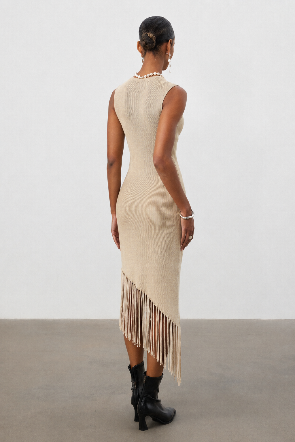 Garela Elegant Contour Round Neck Sleeveless Knit Maxi Dress