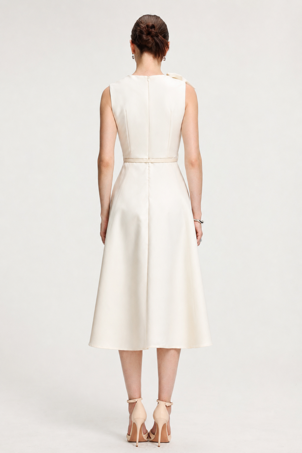 Fallon Elegant Tailored Sleeveless Bow Detailed Woven Maxi Dress