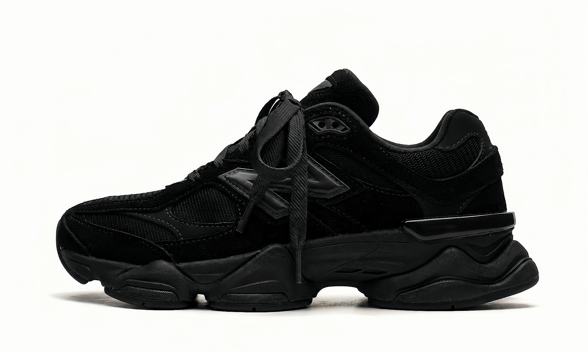 9060 "Triple Black"