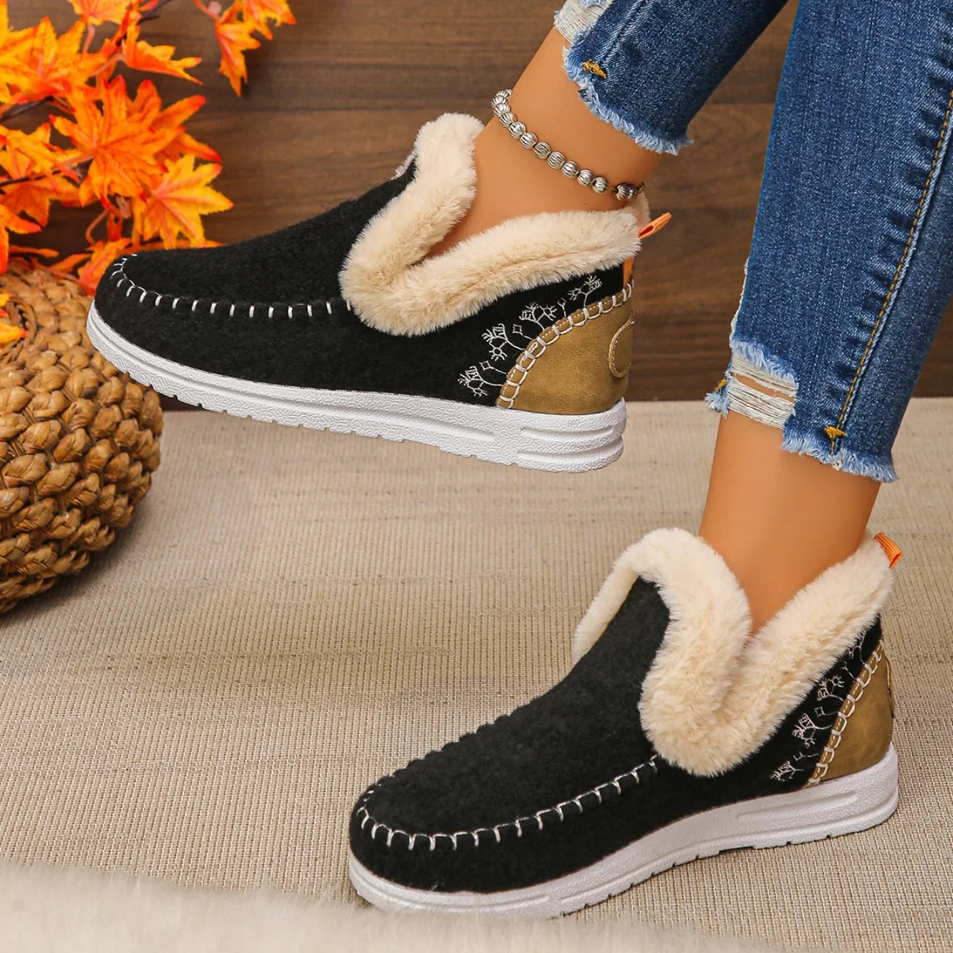 Sneakers with Handcrafted Finish and Soft Plush Interior