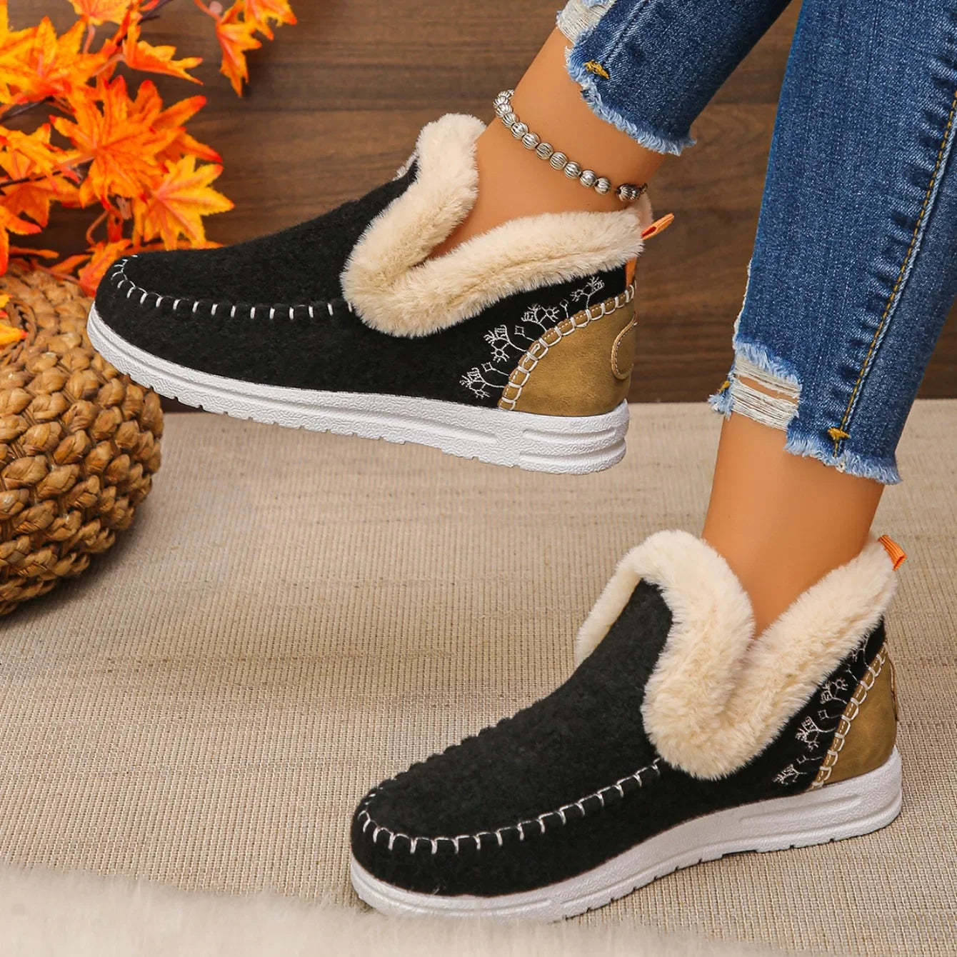 Sneakers with Handcrafted Finish and Soft Plush Interior