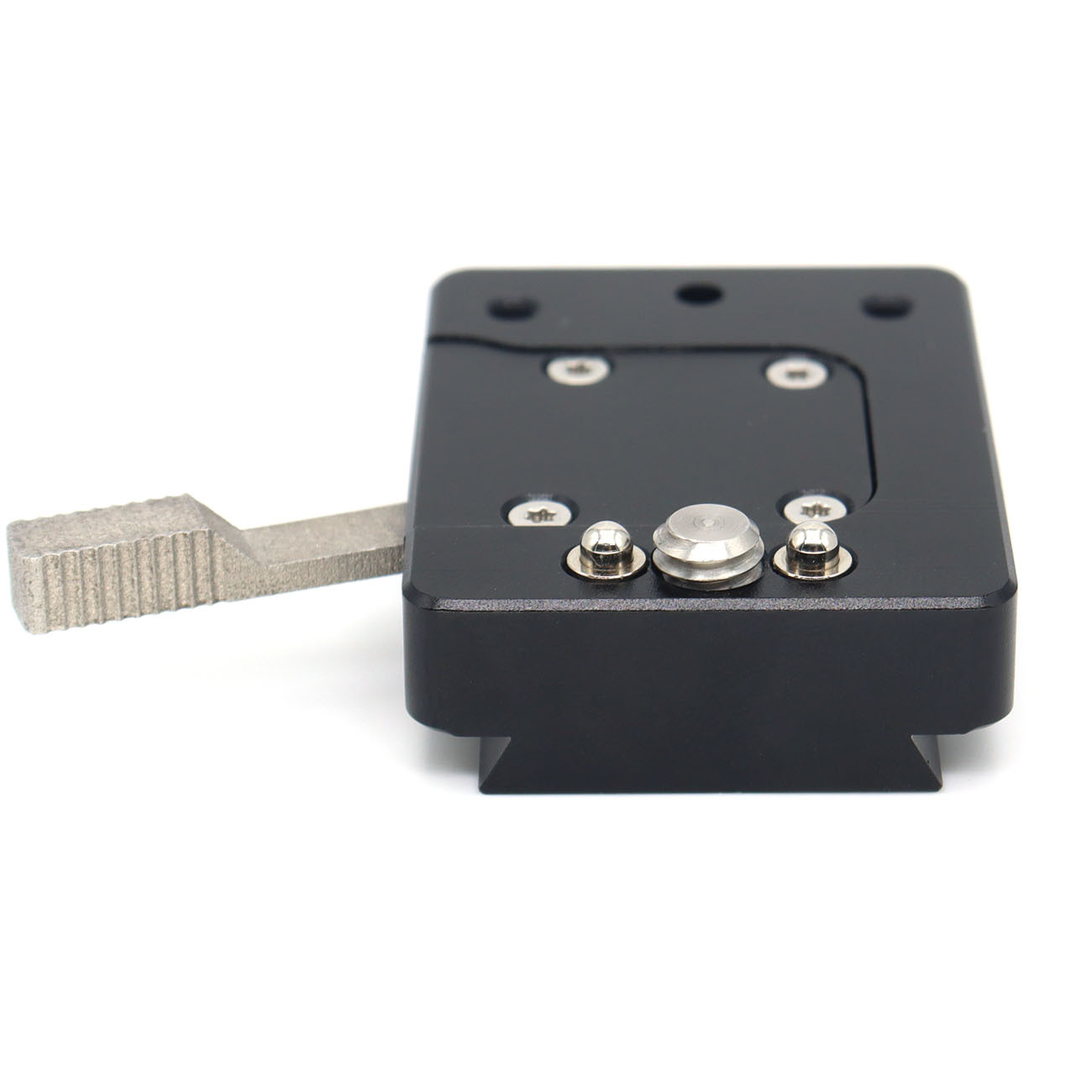 viewfinder adapter flexibly connects the ARRI mini LF EVF to the monitor through the 1/4 screw and ARRI pin connection options