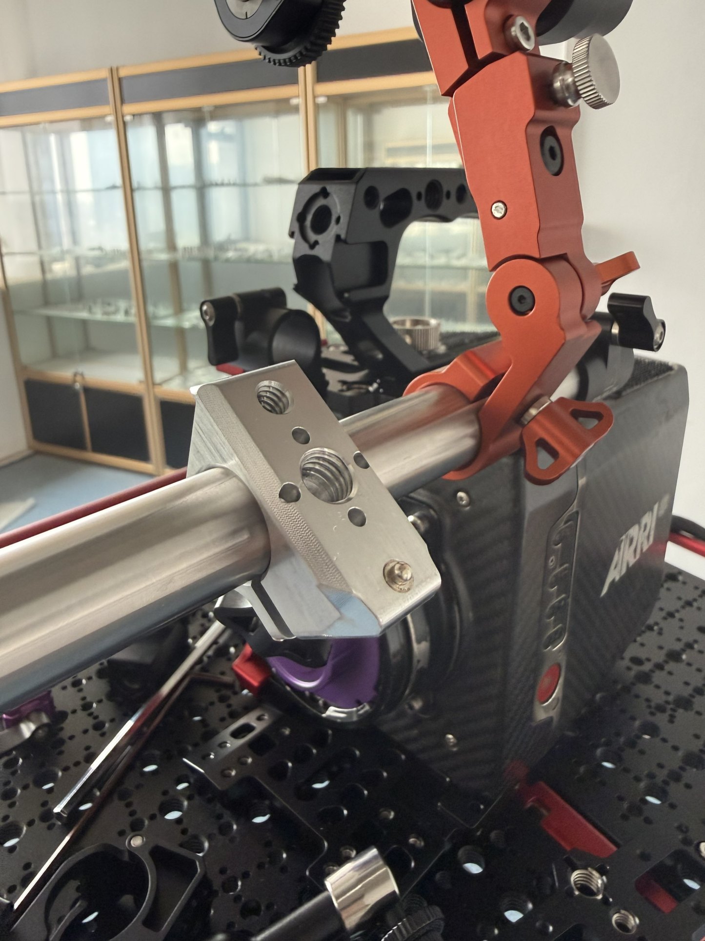 15mm~19mm fixed buckle strap 1/4 3/8 screw hole for ARRI RED SONY Camera wireless focusing guide rail expansion screw hole