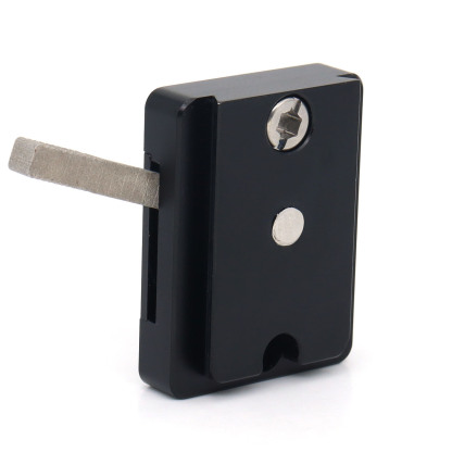 viewfinder adapter flexibly connects the ARRI mini LF EVF to the monitor through the 1/4 screw and ARRI pin connection options