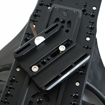 DJI Ronin 4D , SONY CineAlta 3/8 screws hold the camera backpack