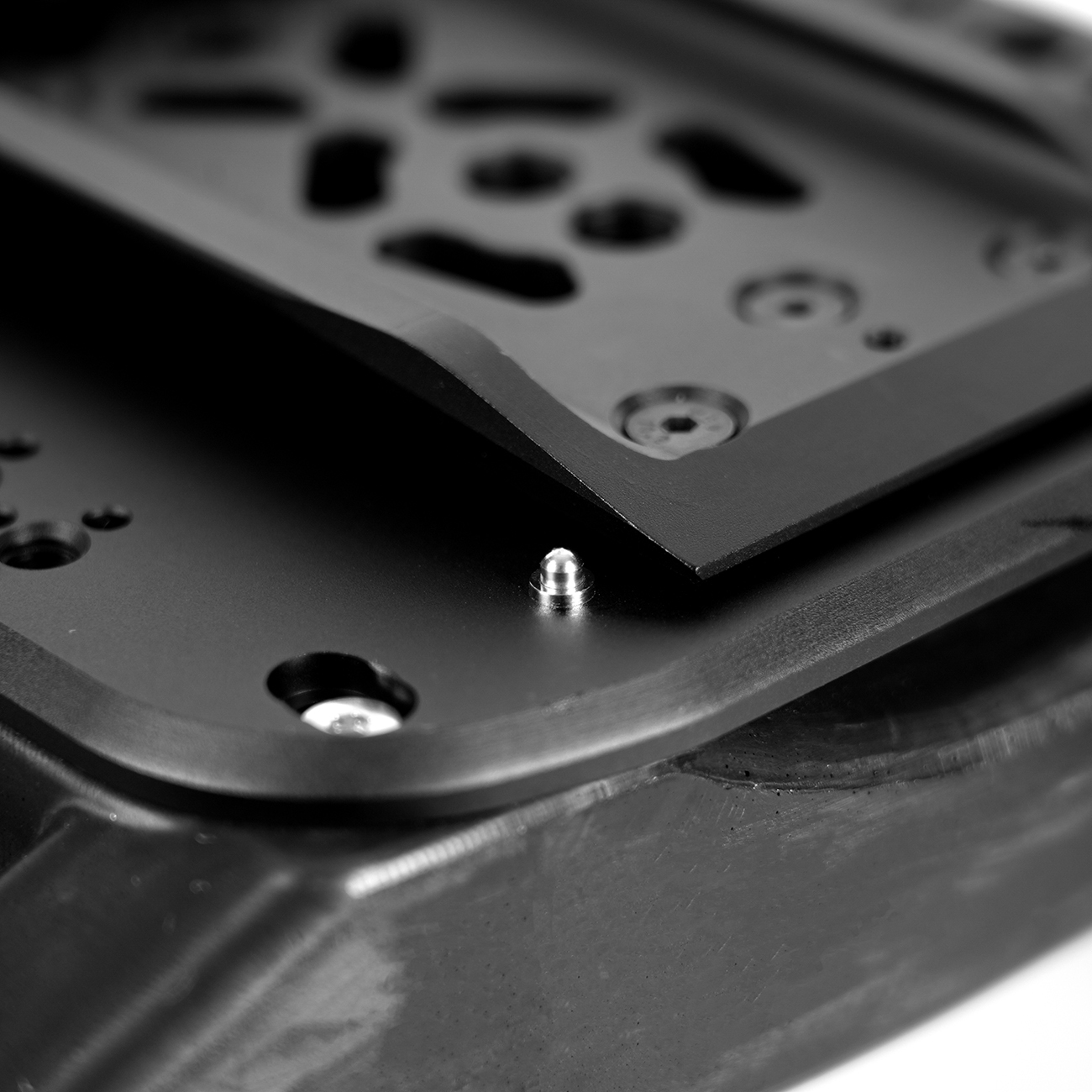 DJI Ronin 4D , SONY CineAlta 3/8 screws hold the camera backpack