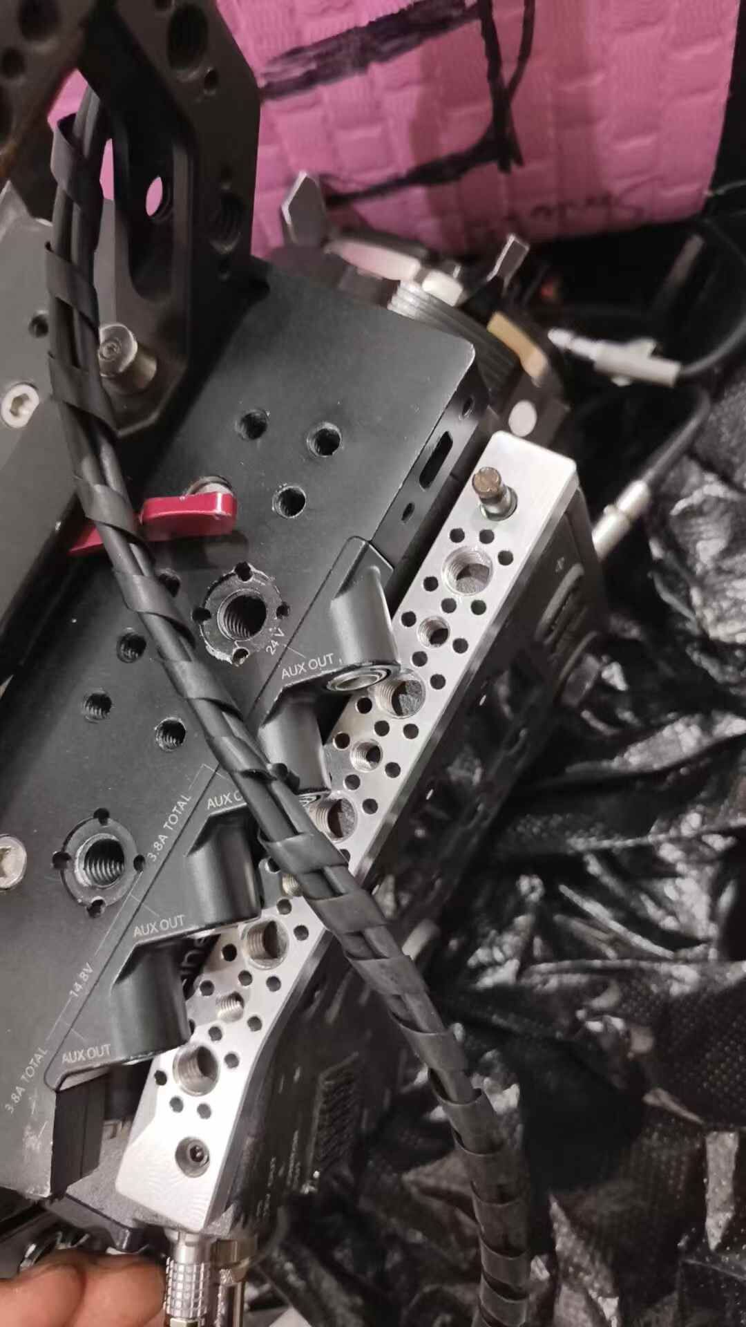 FOR Sony Venice CineAltaV 1/4" 3/8" screw expansion board, fixed with M3 screws(Including screws)