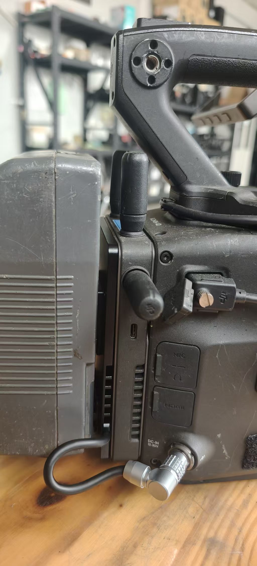 DJI Ronin 4D V-mount battery board