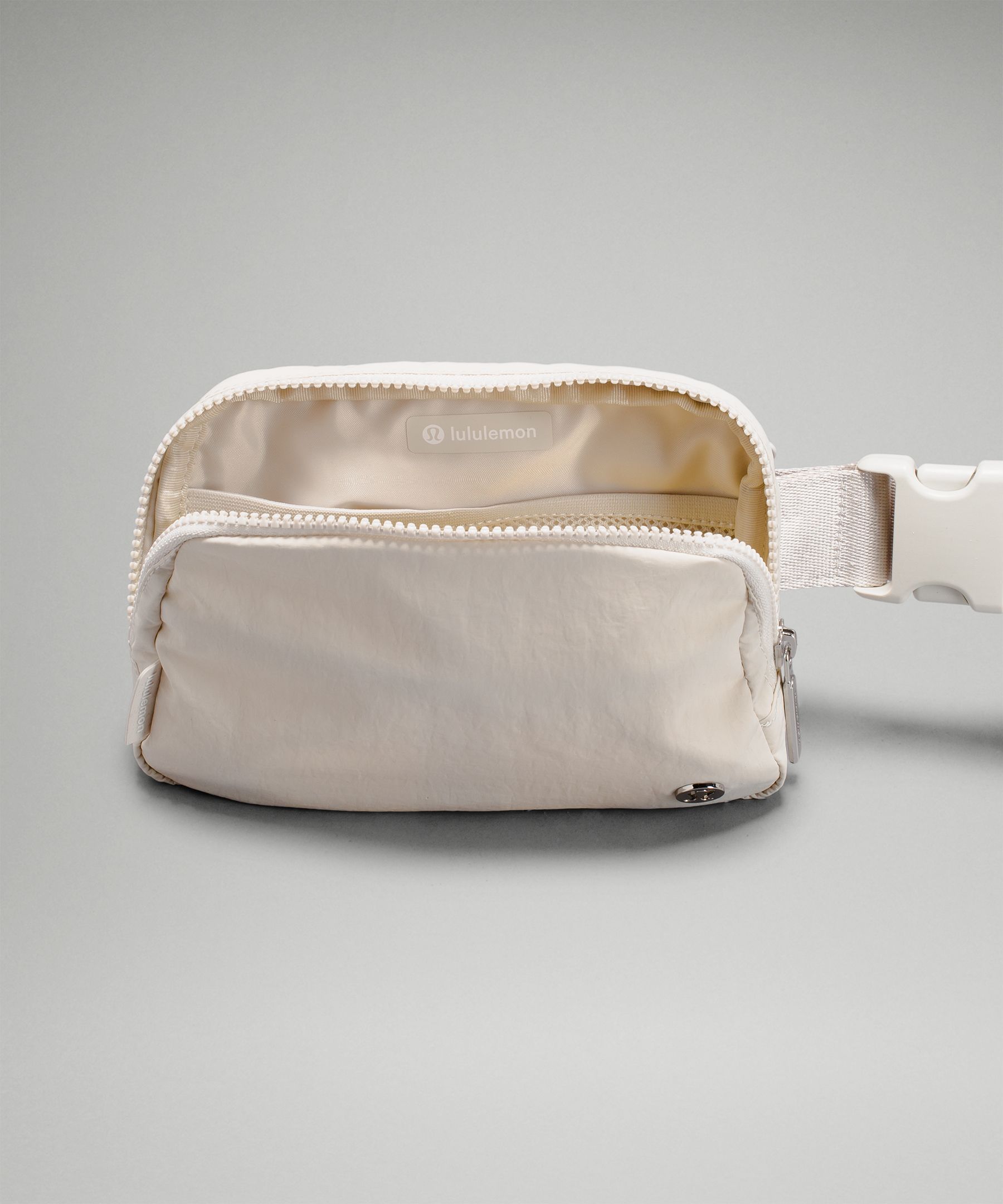 Everywhere Belt Bag 1L