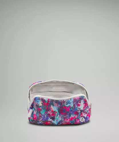 Everywhere Belt Bag 1L
