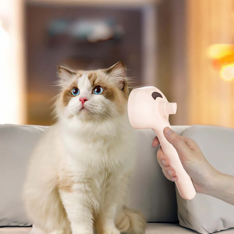 PET GROOMING COMB -COOL-MIST DESHEDDING BRUSH