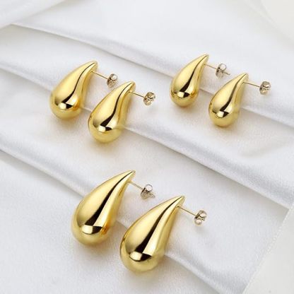 2 pairs of women's 14K teardrop earrings