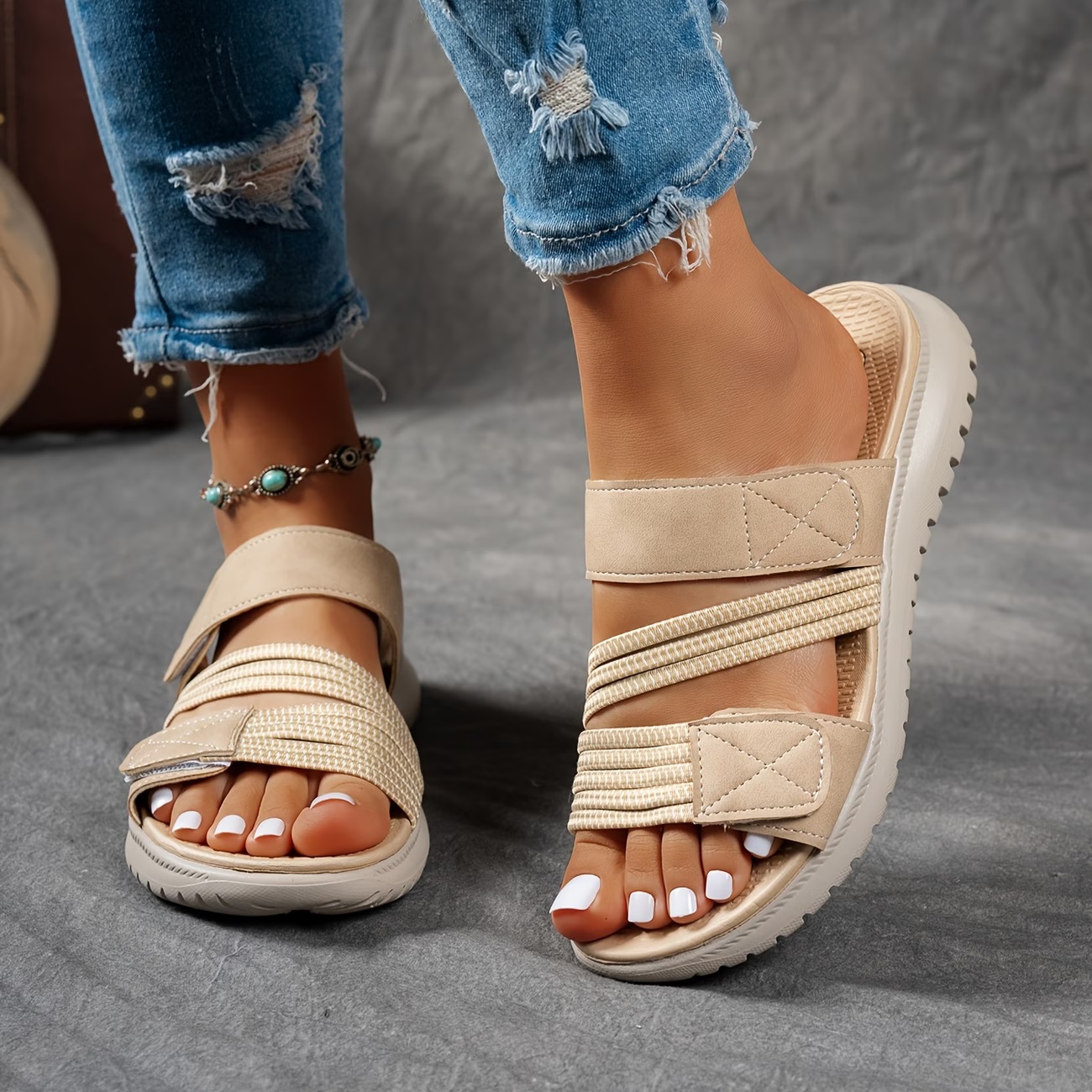 Women's Summer Fashion Sandals - Casual Beach Shoes, Low Heel, Comfortable, Suitable for Outdoor Vacations and Everyday Wear