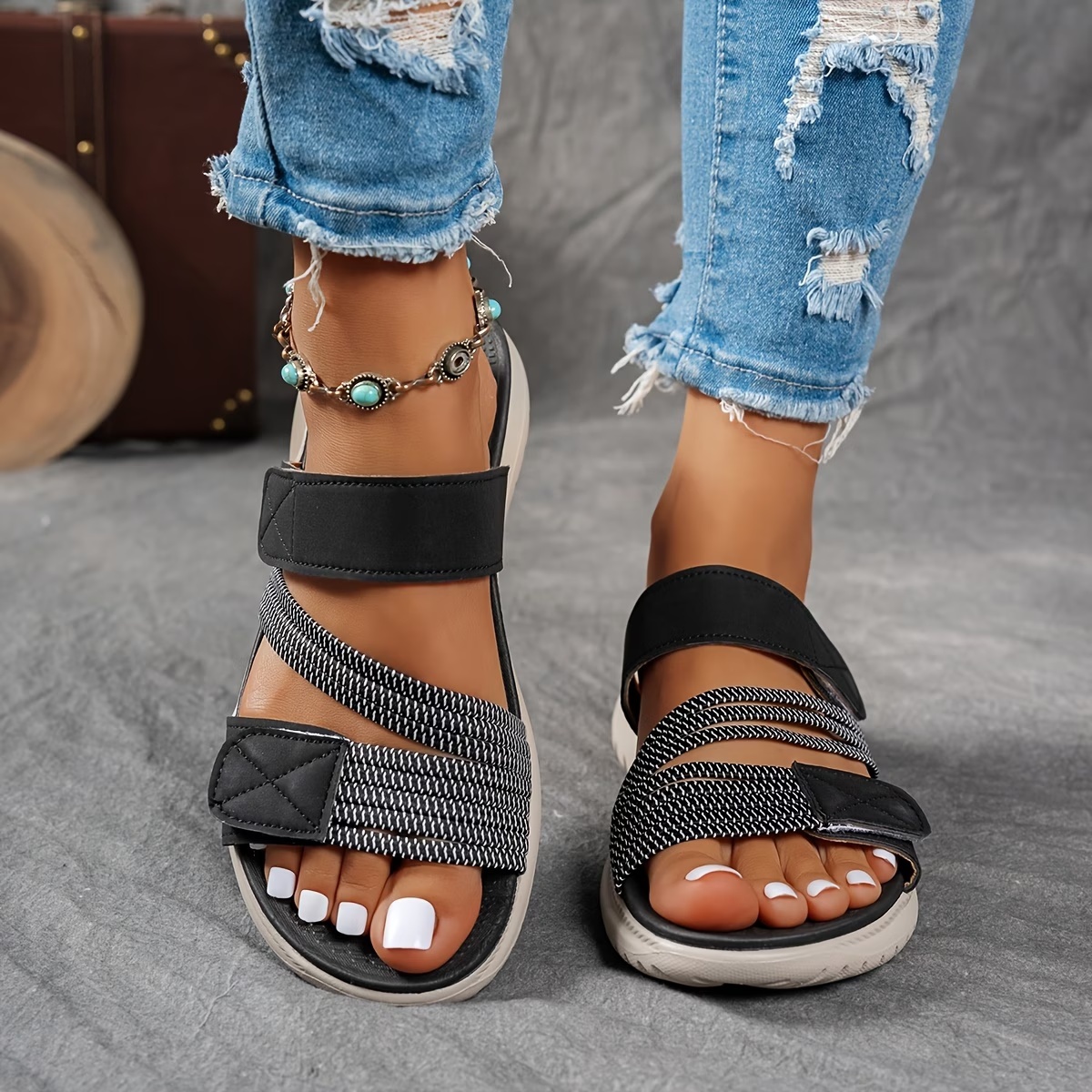 Women's Summer Fashion Sandals - Casual Beach Shoes, Low Heel, Comfortable, Suitable for Outdoor Vacations and Everyday Wear