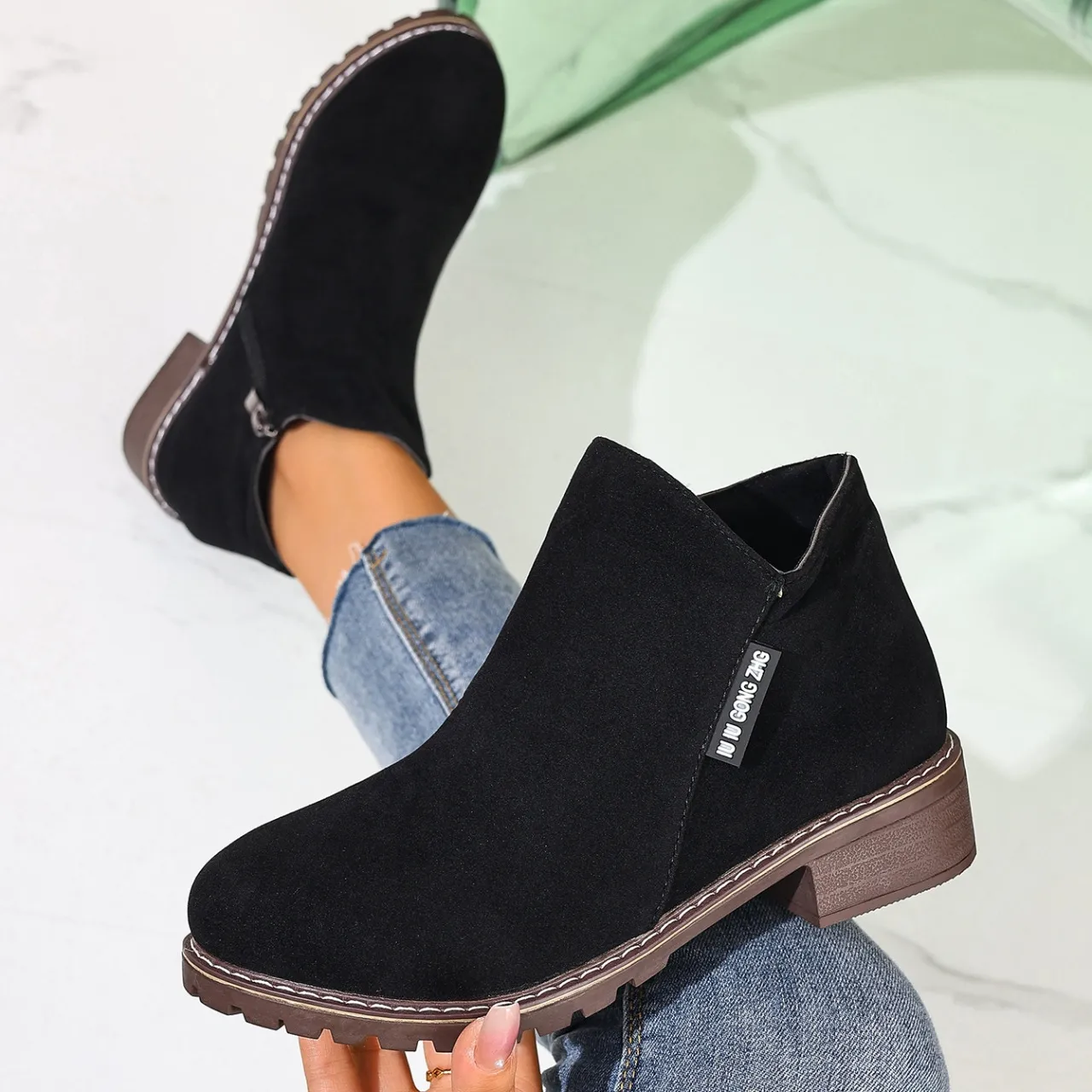 Women's chunky heel suede side zipper boots