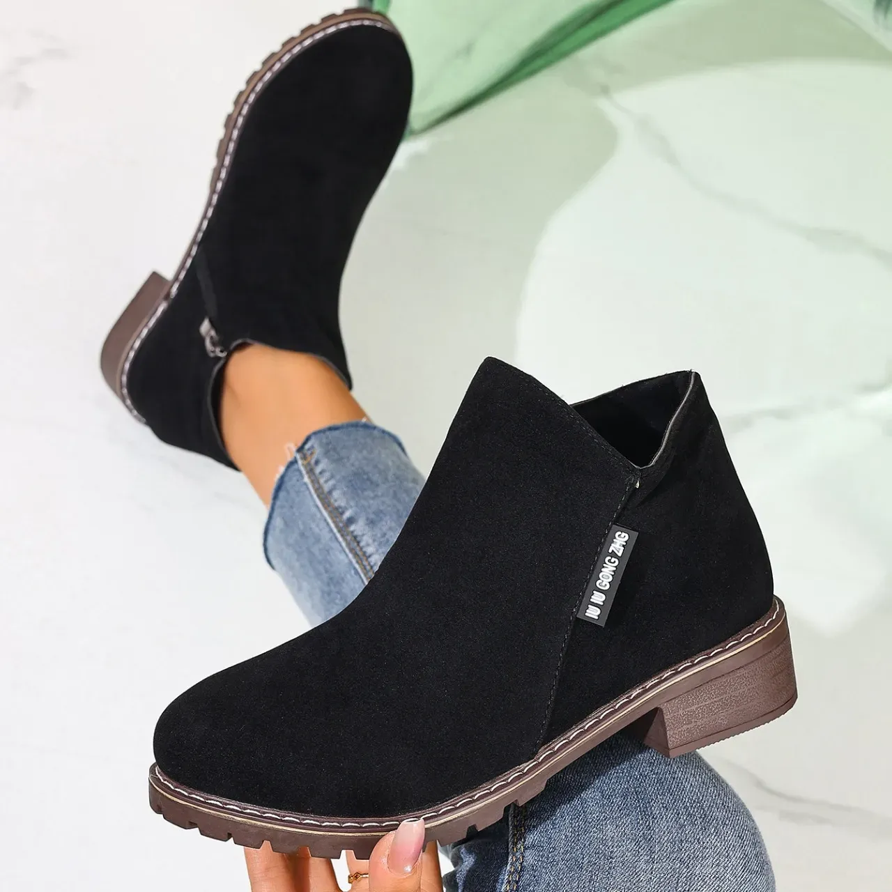 Women's chunky heel suede side zipper boots