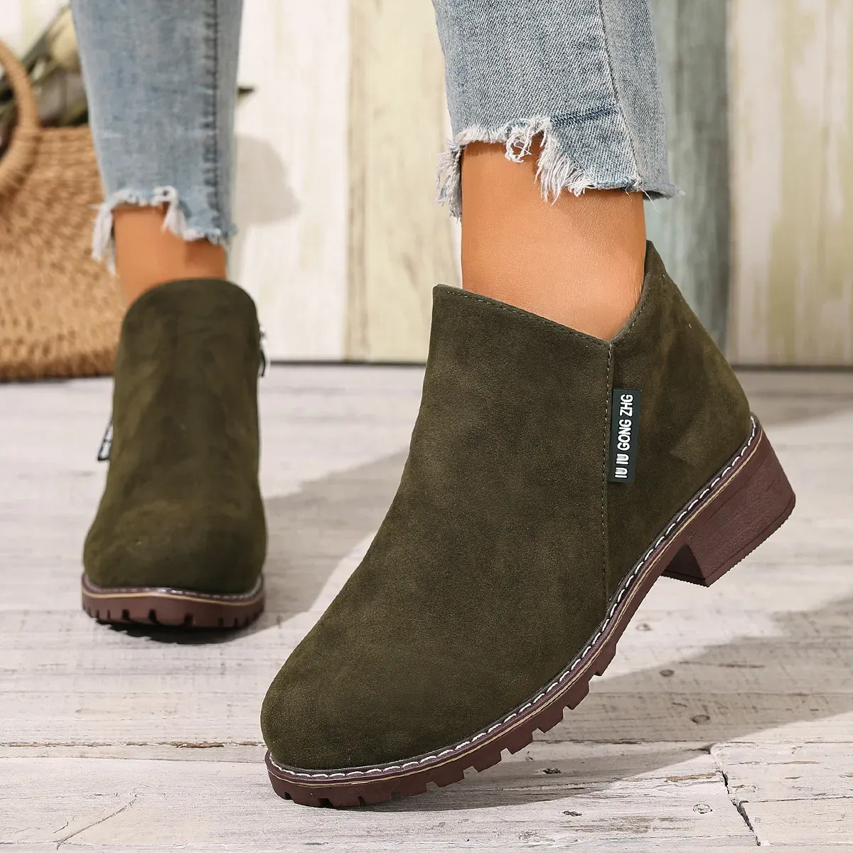 Women's chunky heel suede side zipper boots