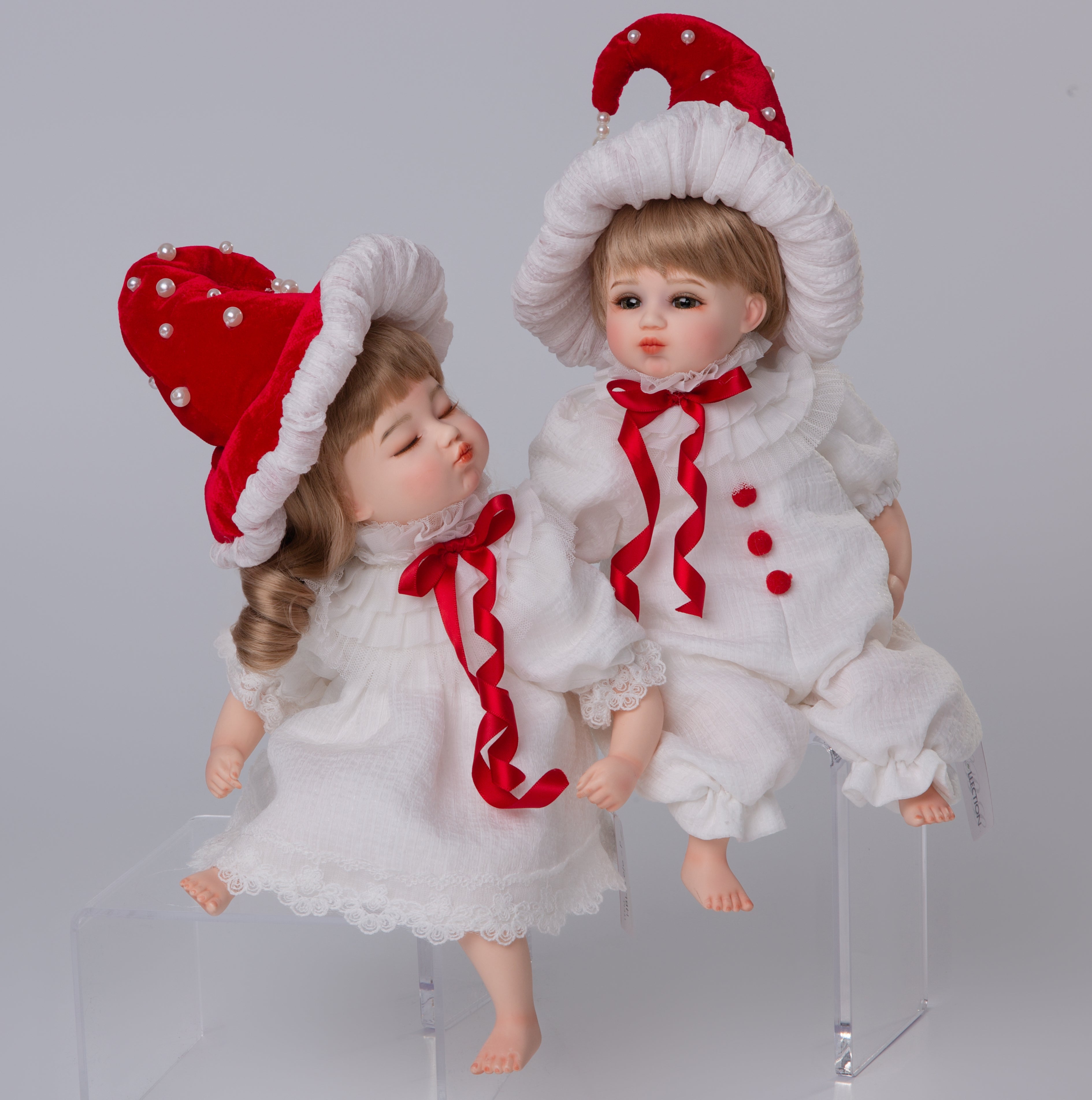 Berrykiss-36cm/14-inch Realistic Porcelain Baby Dolls with Santa Hat (1 Set)