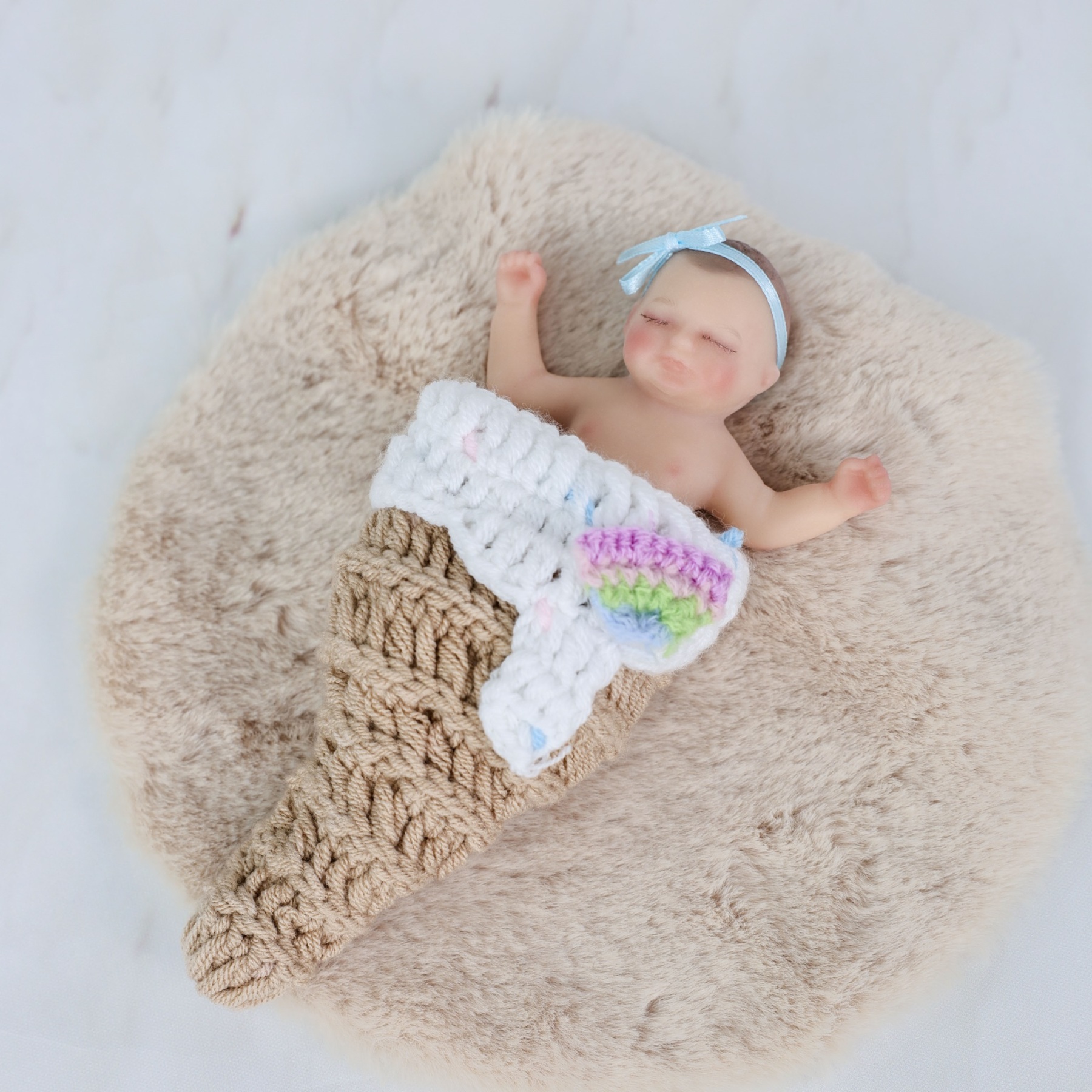 10cm/4Inch Lifelike Silicone Reborn Girl Baby Doll 