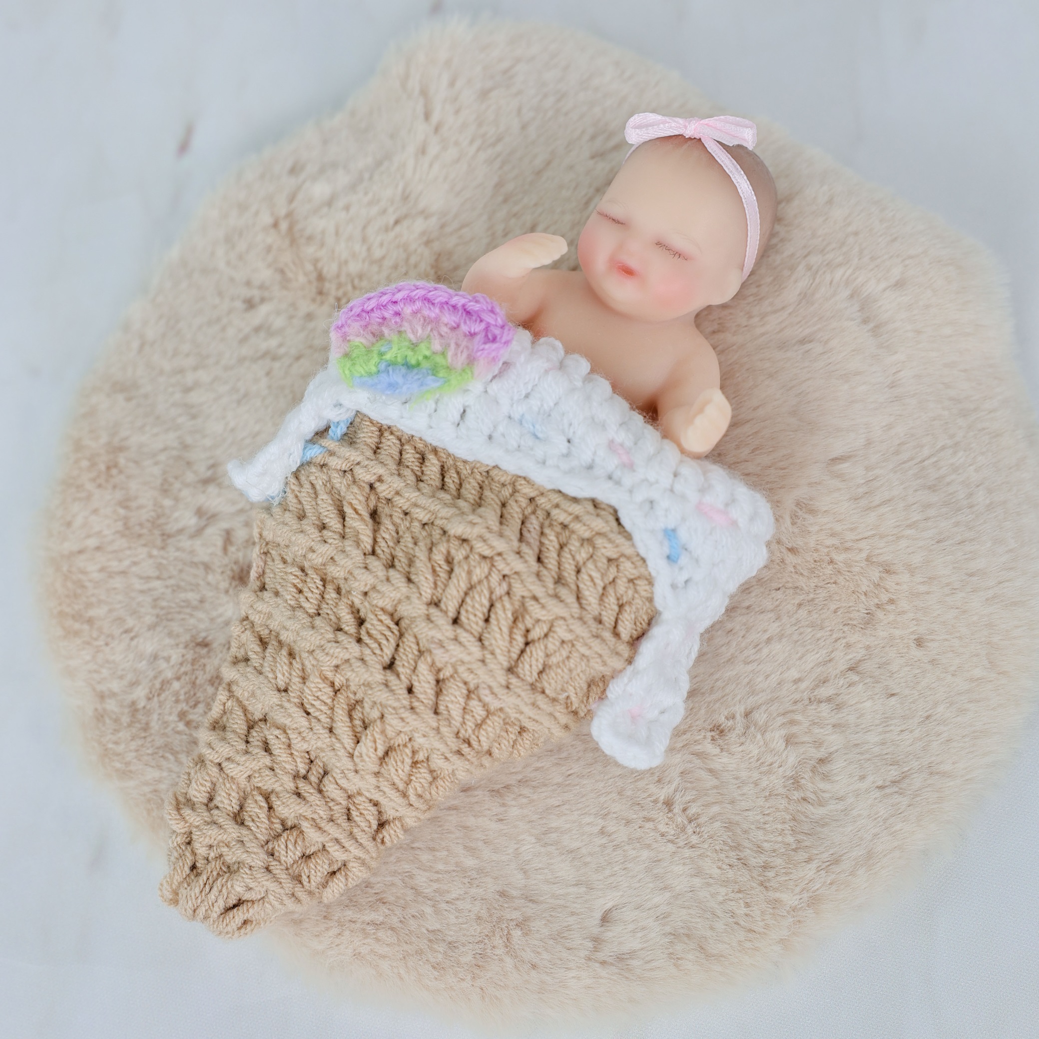 10cm/4Inch Lifelike Silicone Reborn Girl Baby Doll 