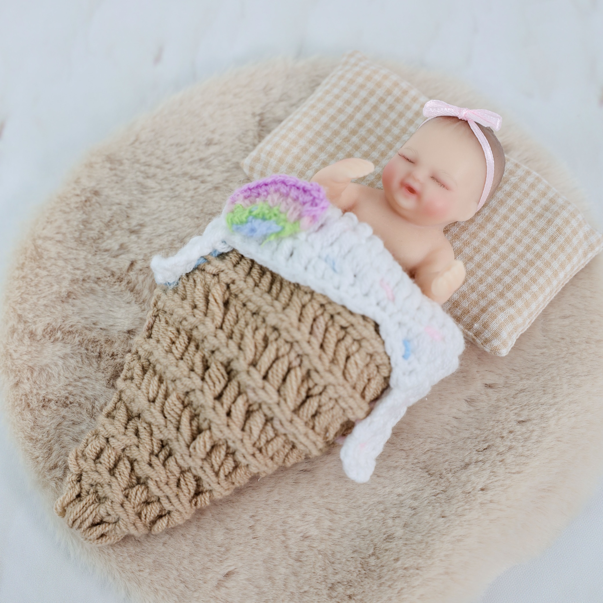 10cm/4Inch Lifelike Silicone Reborn Girl Baby Doll 