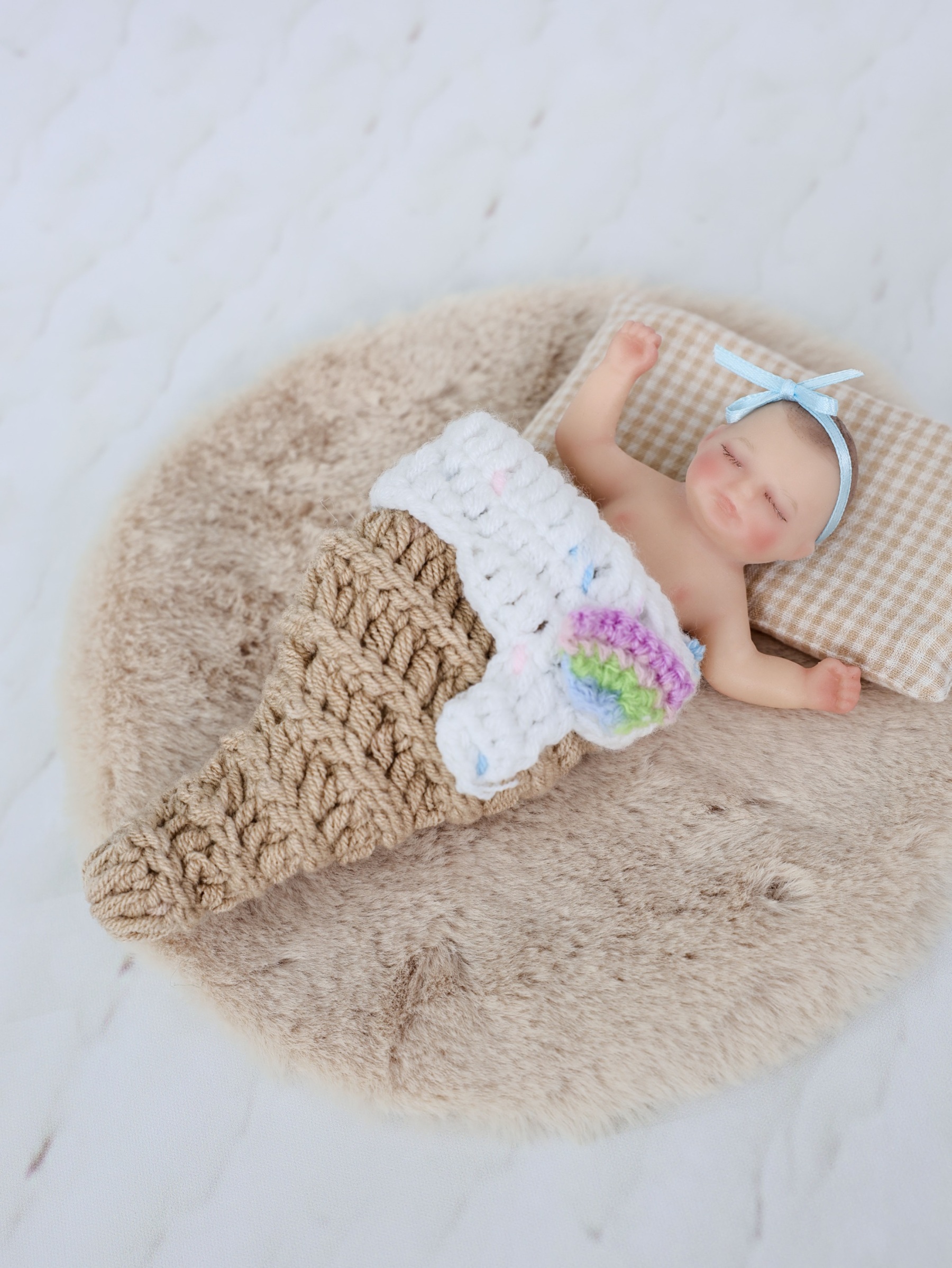 10cm/4Inch Lifelike Silicone Reborn Girl Baby Doll 