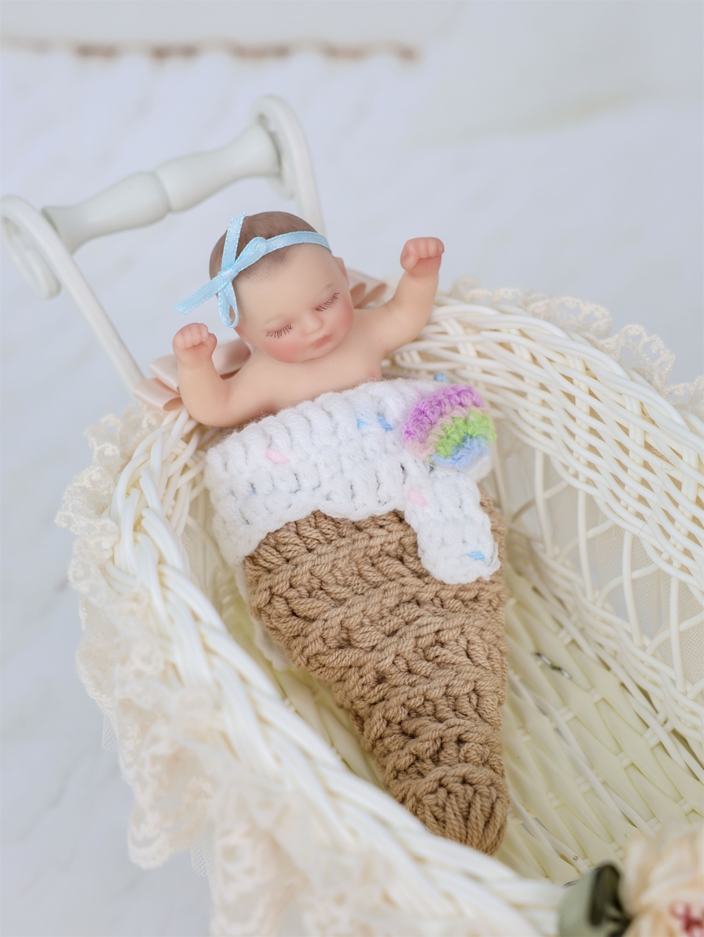 10cm/4Inch Lifelike Silicone Reborn Girl Baby Doll 