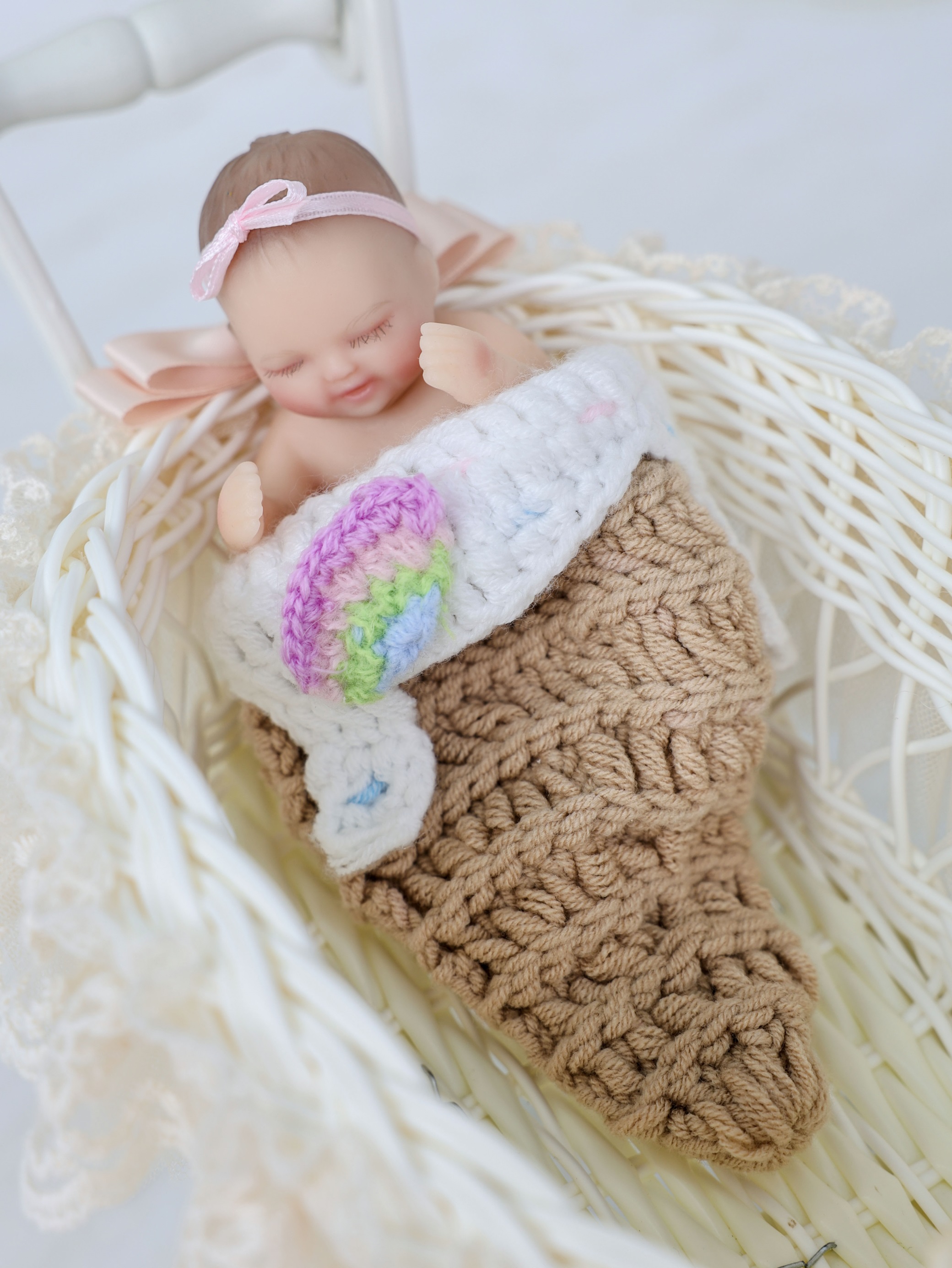 10cm/4Inch Lifelike Silicone Reborn Girl Baby Doll 