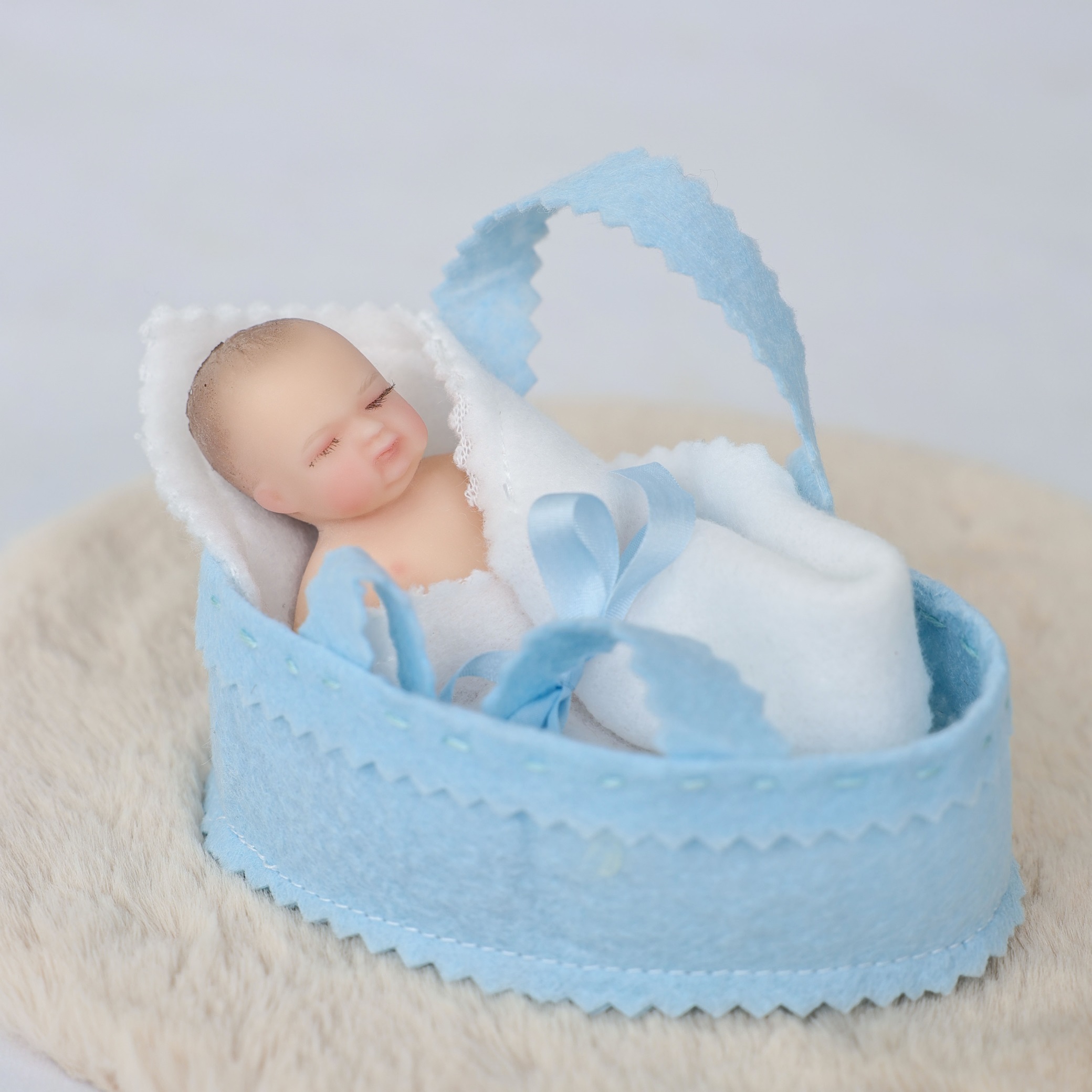 10cm/4Inch Lifelike Silicone Reborn Girl Baby Doll