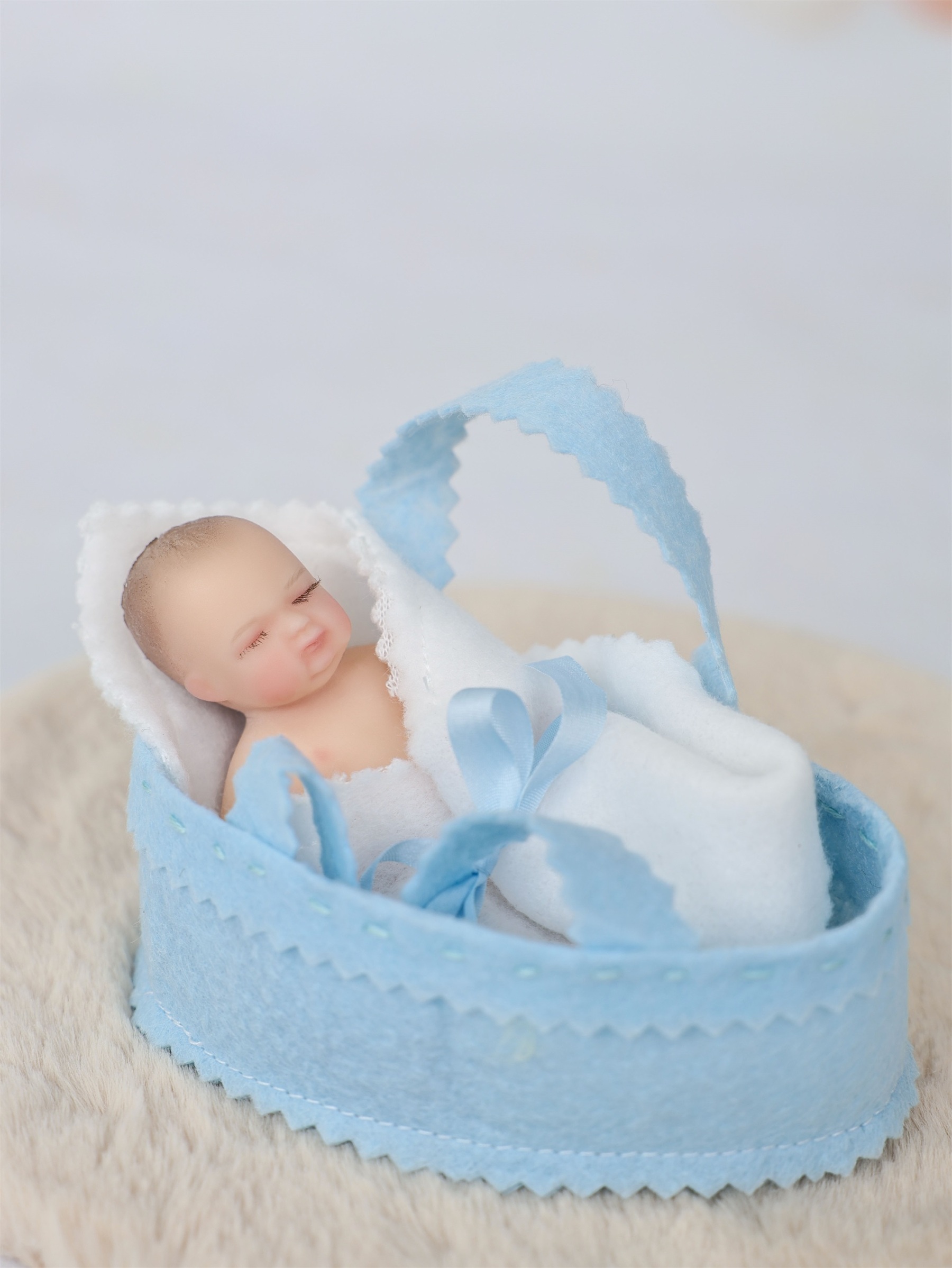 10cm/4Inch Lifelike Silicone Reborn Girl Baby Doll