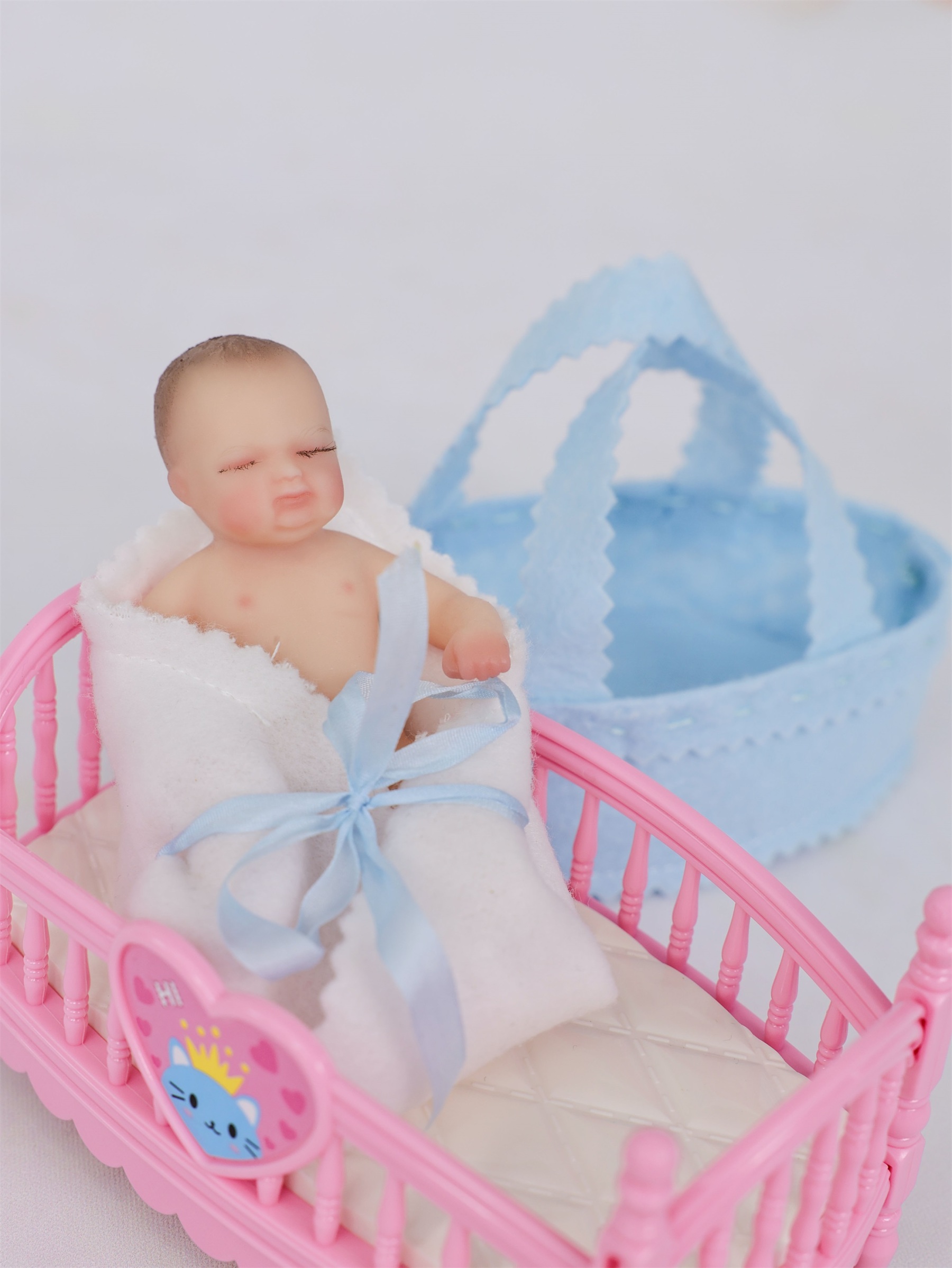 10cm/4Inch Lifelike Silicone Reborn Girl Baby Doll