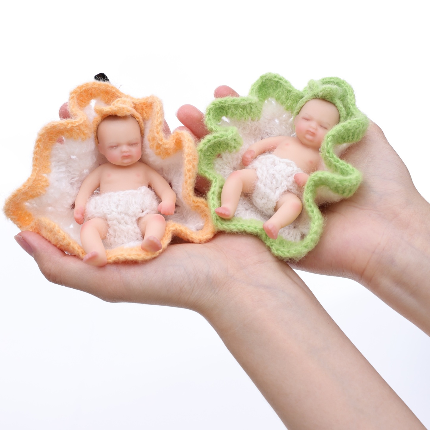 10cm/4Inch Lifelike Silicone Reborn Girl Baby Doll 