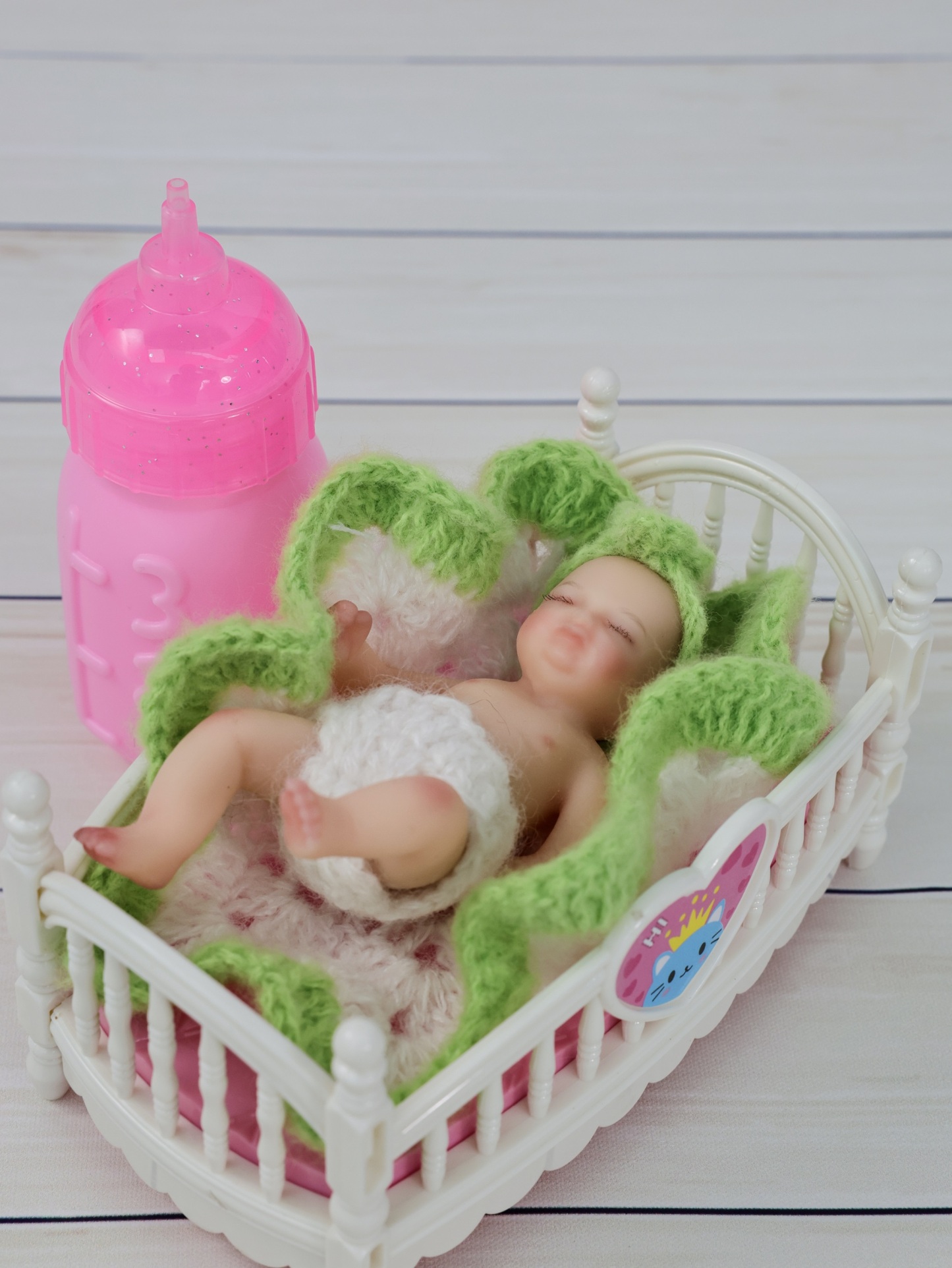 10cm/4Inch Lifelike Silicone Reborn Girl Baby Doll 