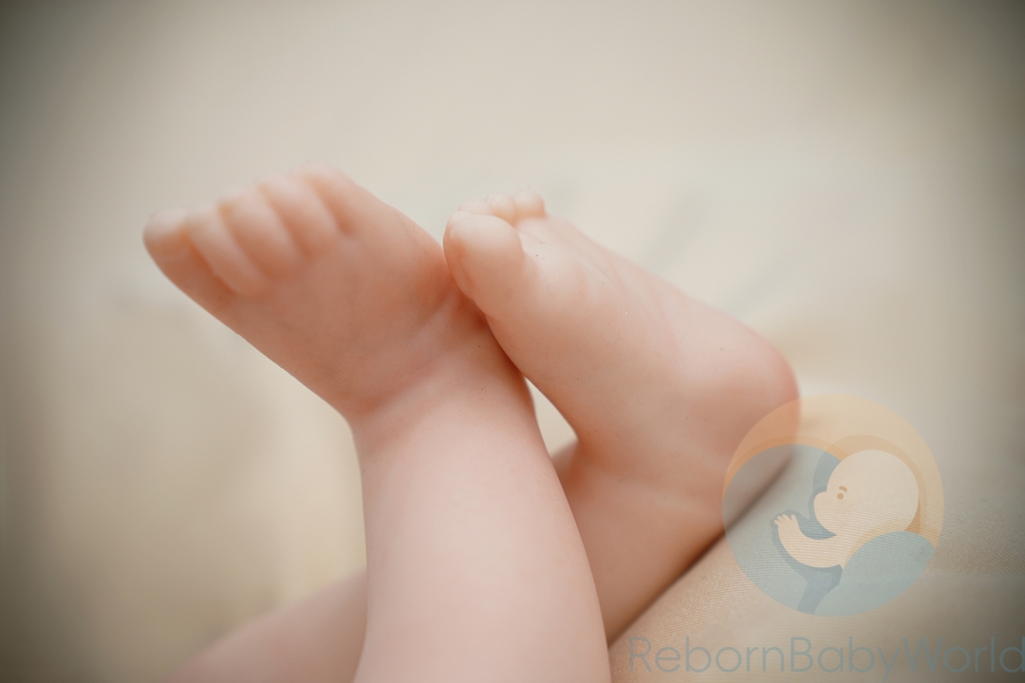 ]40cm/16inch Soft Silicone Elastic Closed Eyes Reborn Baby Girl Doll