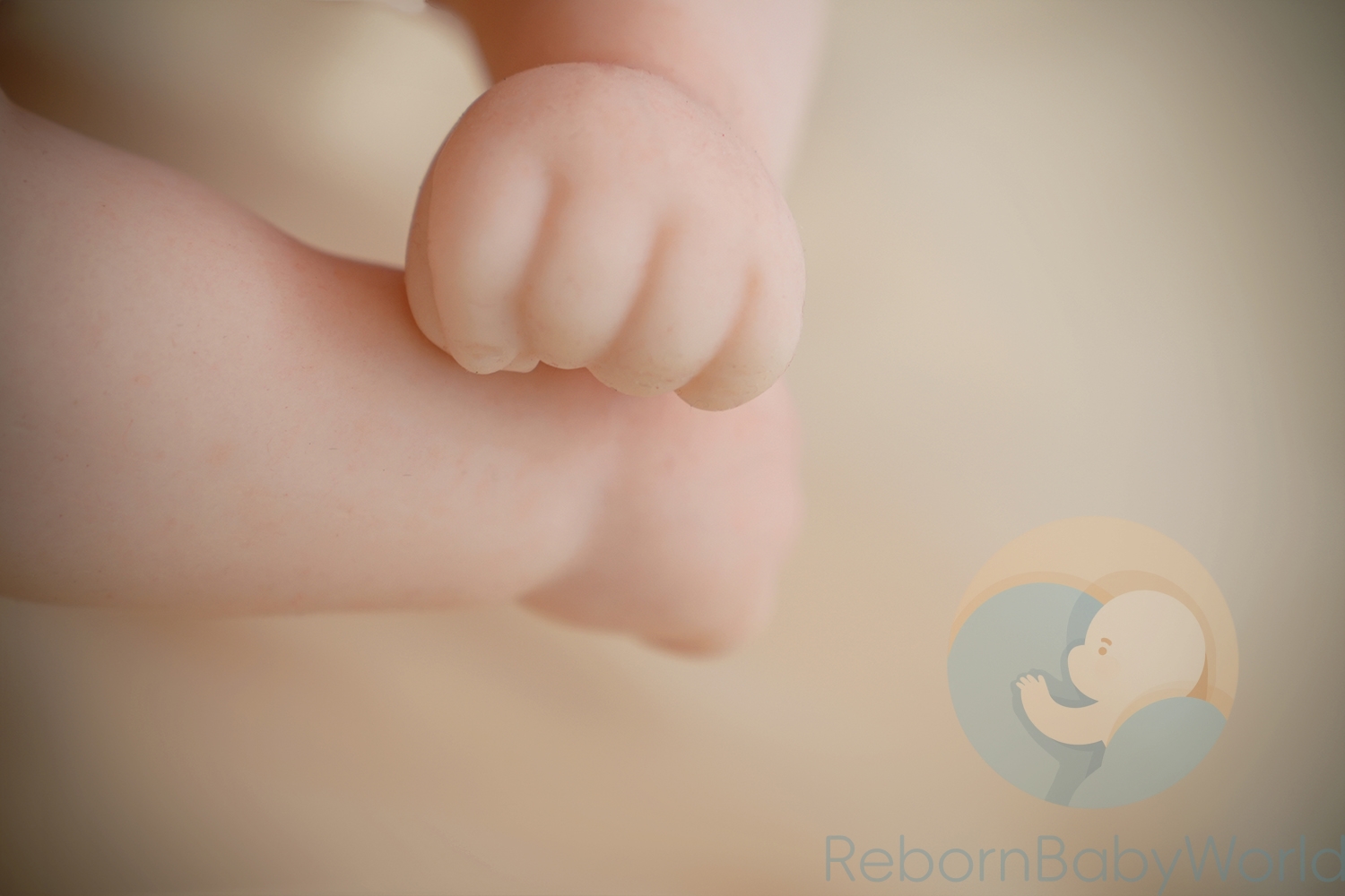 ]40cm/16inch Soft Silicone Elastic Closed Eyes Reborn Baby Girl Doll