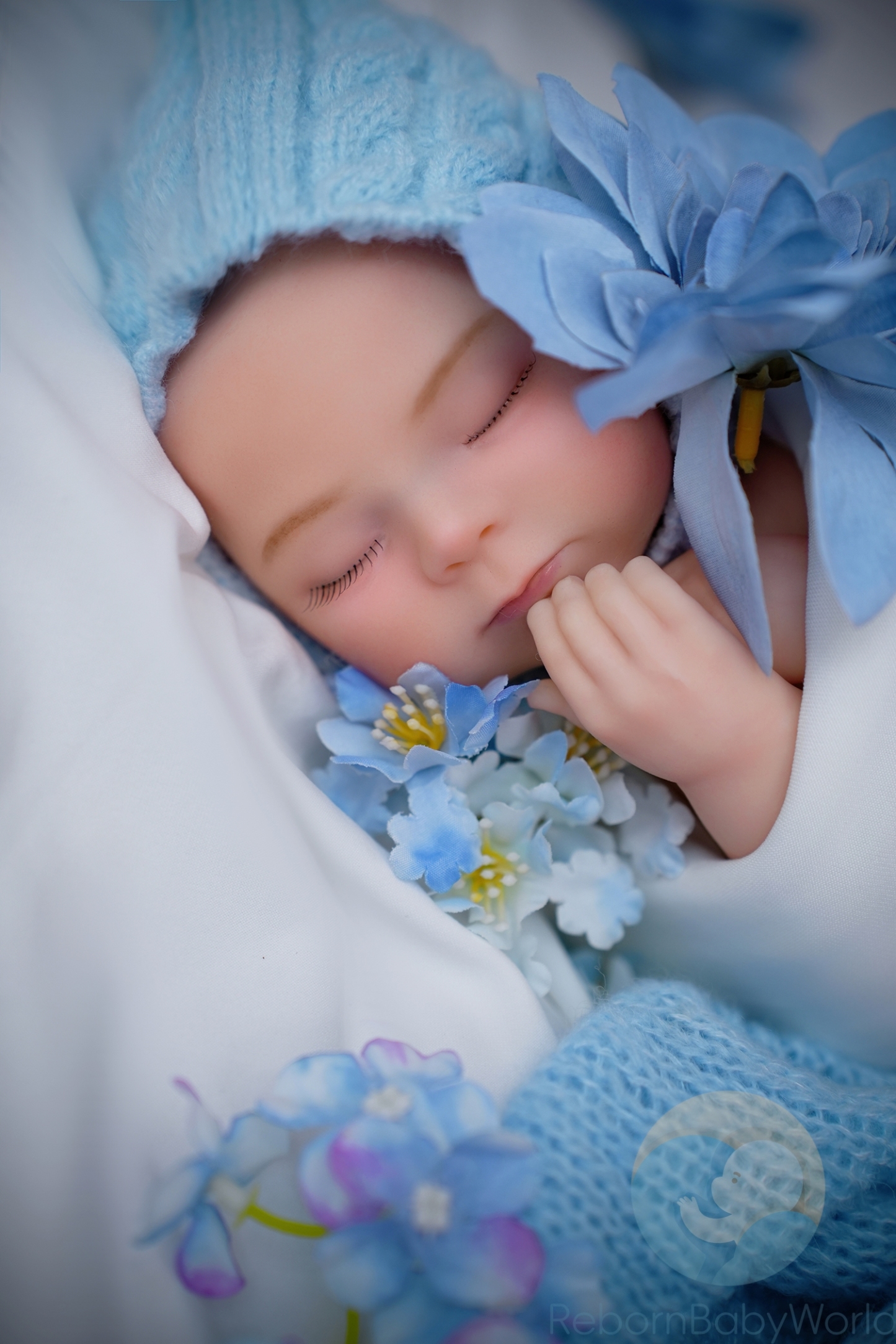 40cm/16inch Soft Silicone Elastic Closed Eyes Reborn Baby Girl Doll