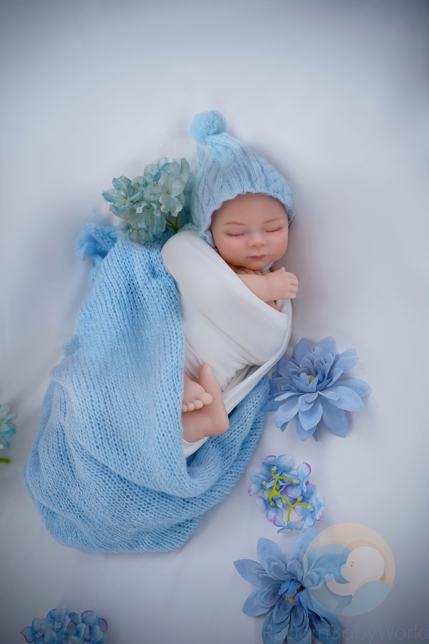 40cm/16inch Soft Silicone Elastic Closed Eyes Reborn Baby Girl Doll