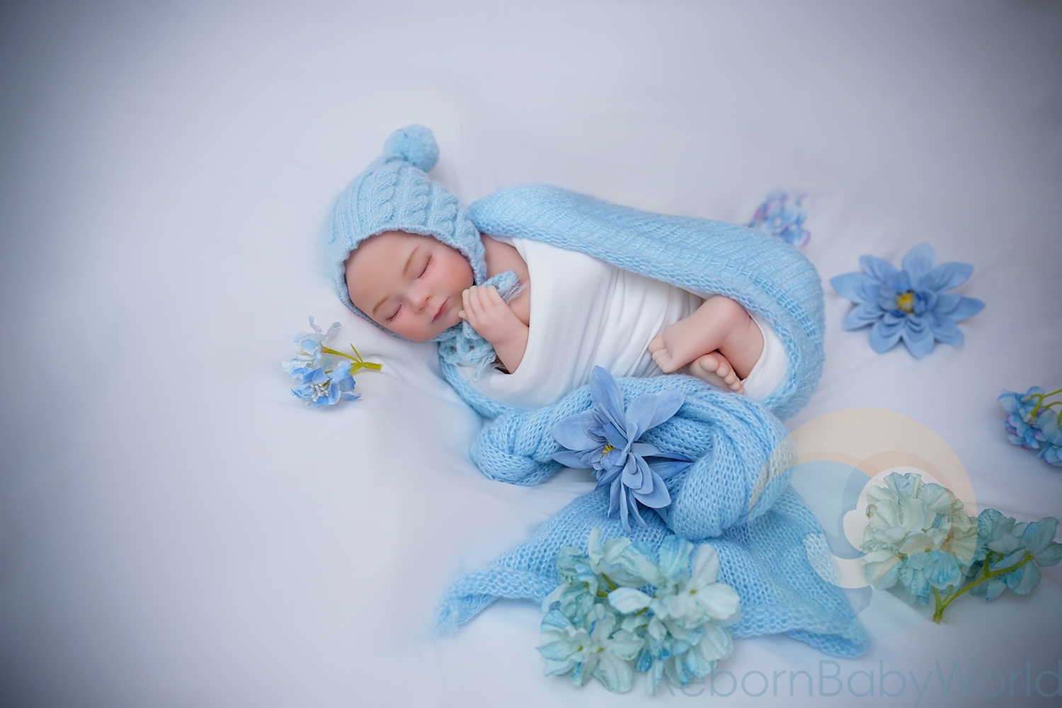 40cm/16inch Soft Silicone Elastic Closed Eyes Reborn Baby Girl Doll