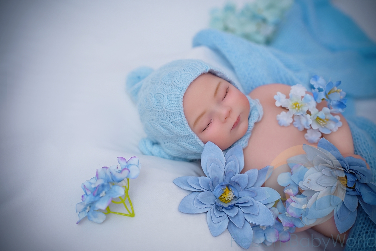 40cm/16inch Soft Silicone Elastic Closed Eyes Reborn Baby Girl Doll