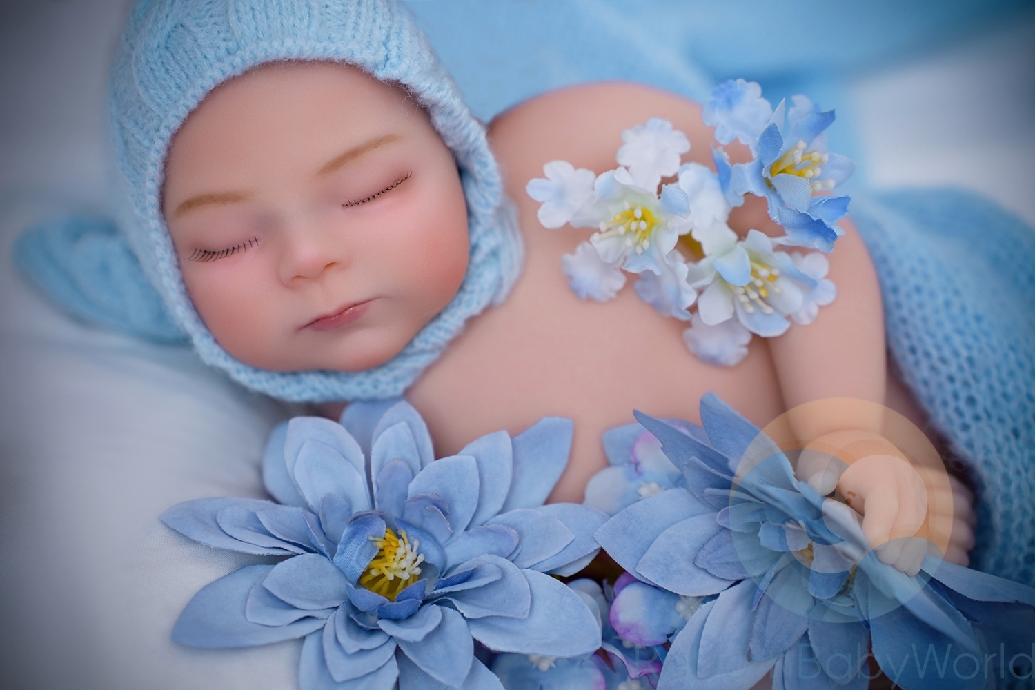 40cm/16inch Soft Silicone Elastic Closed Eyes Reborn Baby Girl Doll