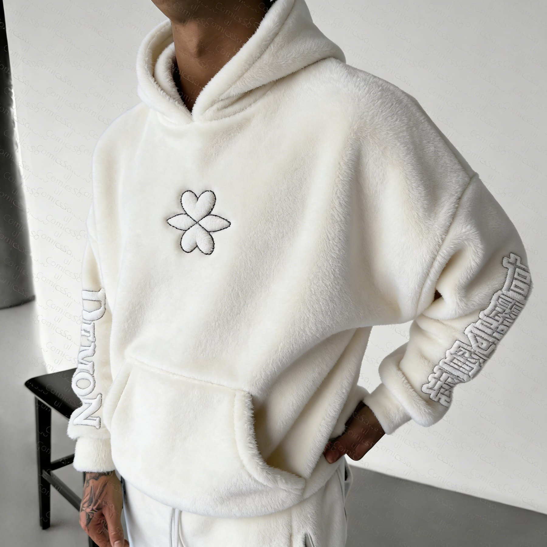 Demon Slayer:Kanroji Mitsuri  Color-blocked Plush Hoodie