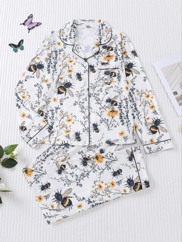 Two-Piece Set Women's All Over Christmas Print Button Front Shirt & Elastic Waist Pants Pajama Set, Casual Comfy Long Sleeve Lapel Neck Top & Trousers Set, Ladies Sleepwear for Spring & Fall, Loungewear