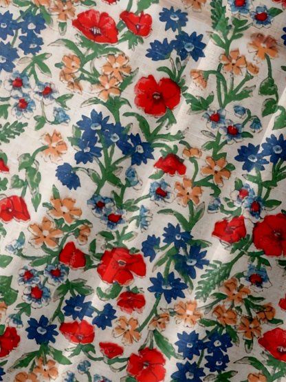 Moisture-wicking Floral Chest Pocket Hawaiian Shirt