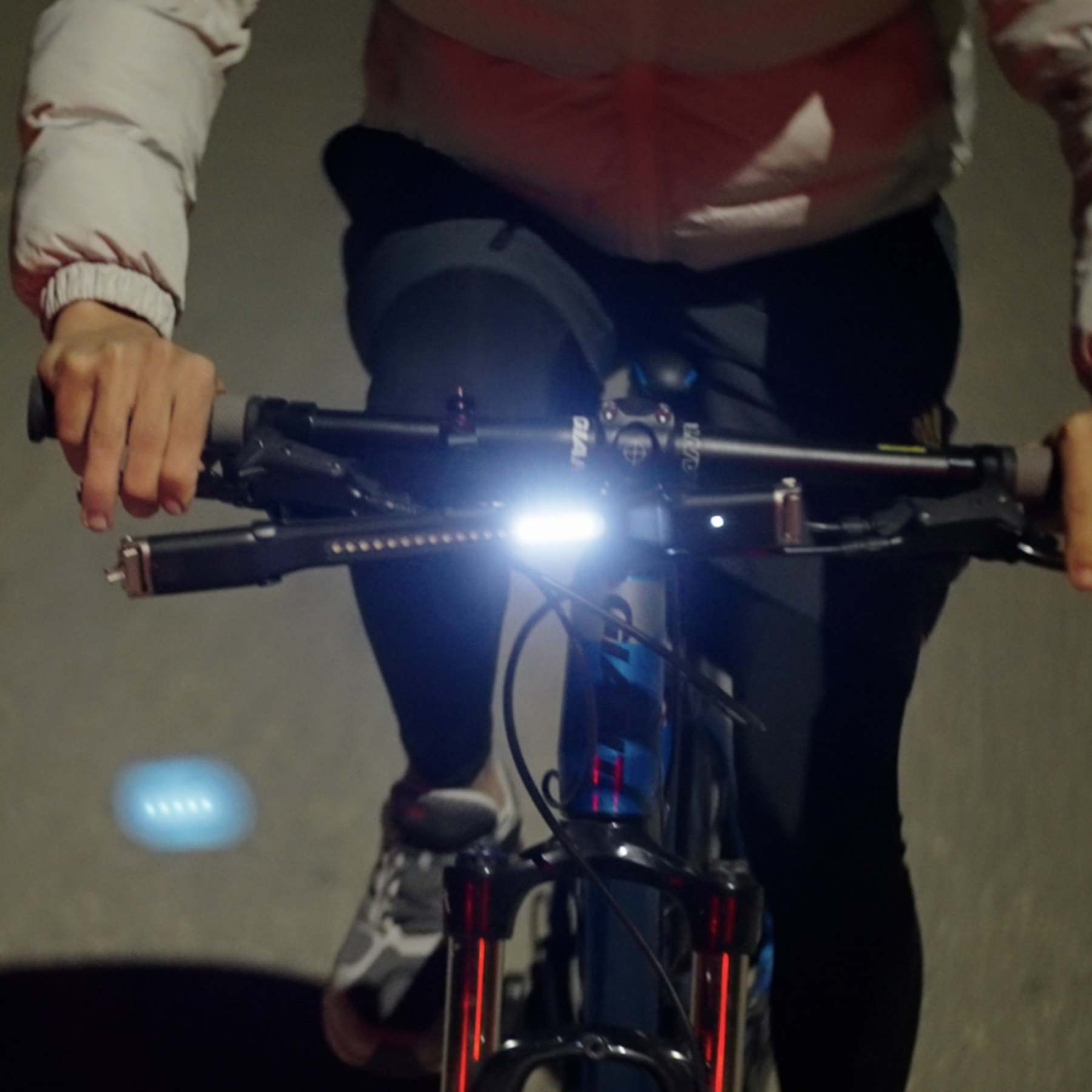 JordiLight used as a handlebar-mounted light for night riding