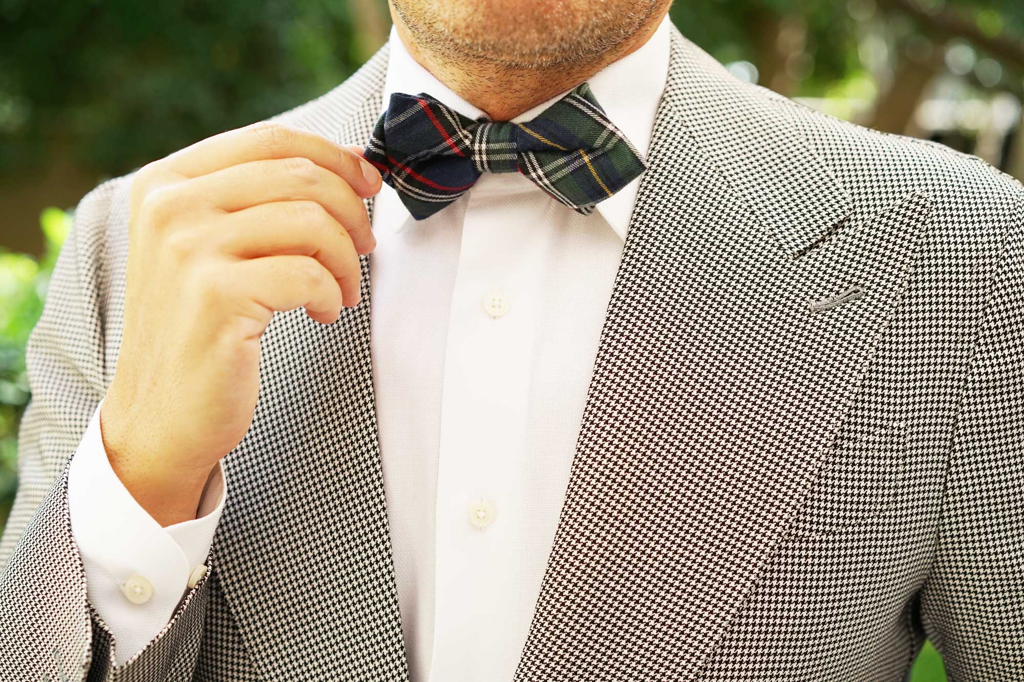 Natbeck Scottish Kilt Pattern Diamond Bow Tie for Events and Office Green