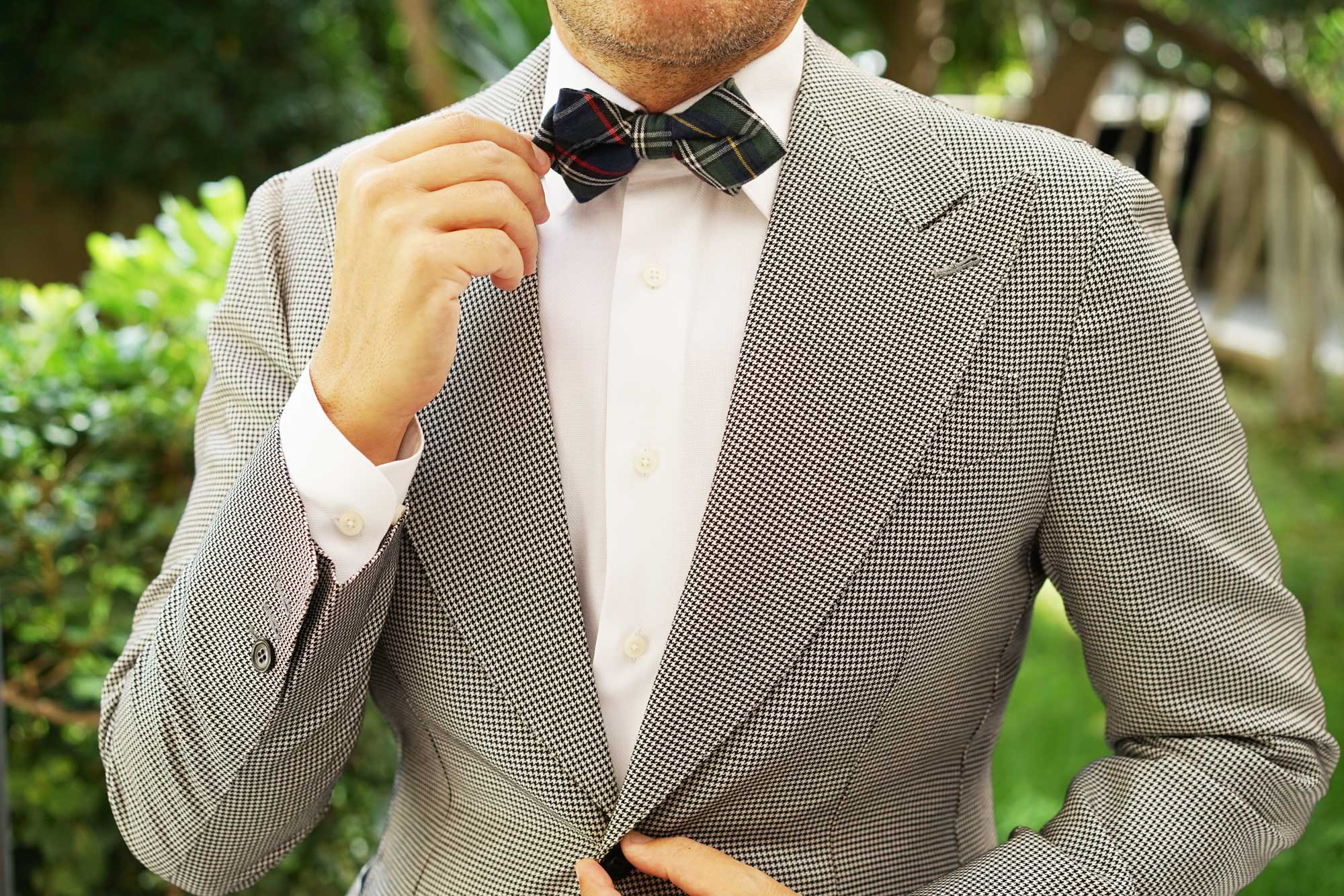 Natbeck Scottish Kilt Pattern Diamond Bow Tie for Events and Office Green