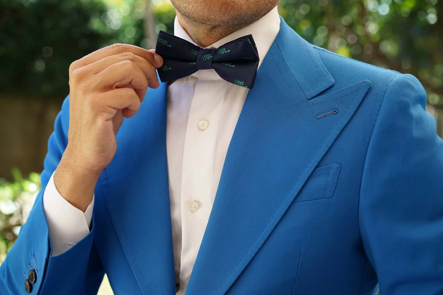 Natbeck Serpico The Snake Bow Tie for Exotic Parties and Unique Themed Events Green